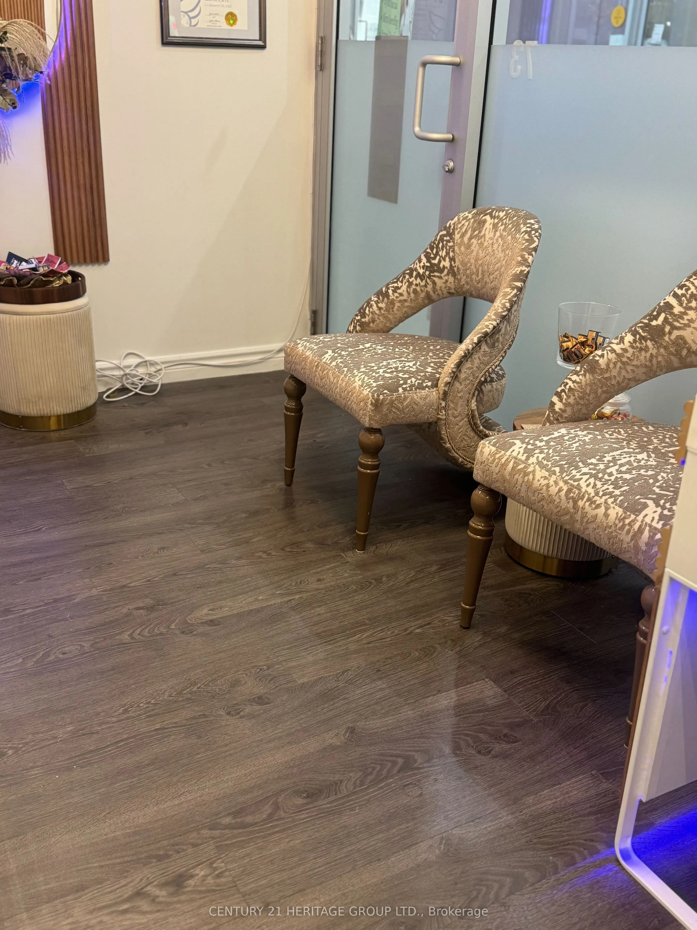 384 Yonge Street, #73