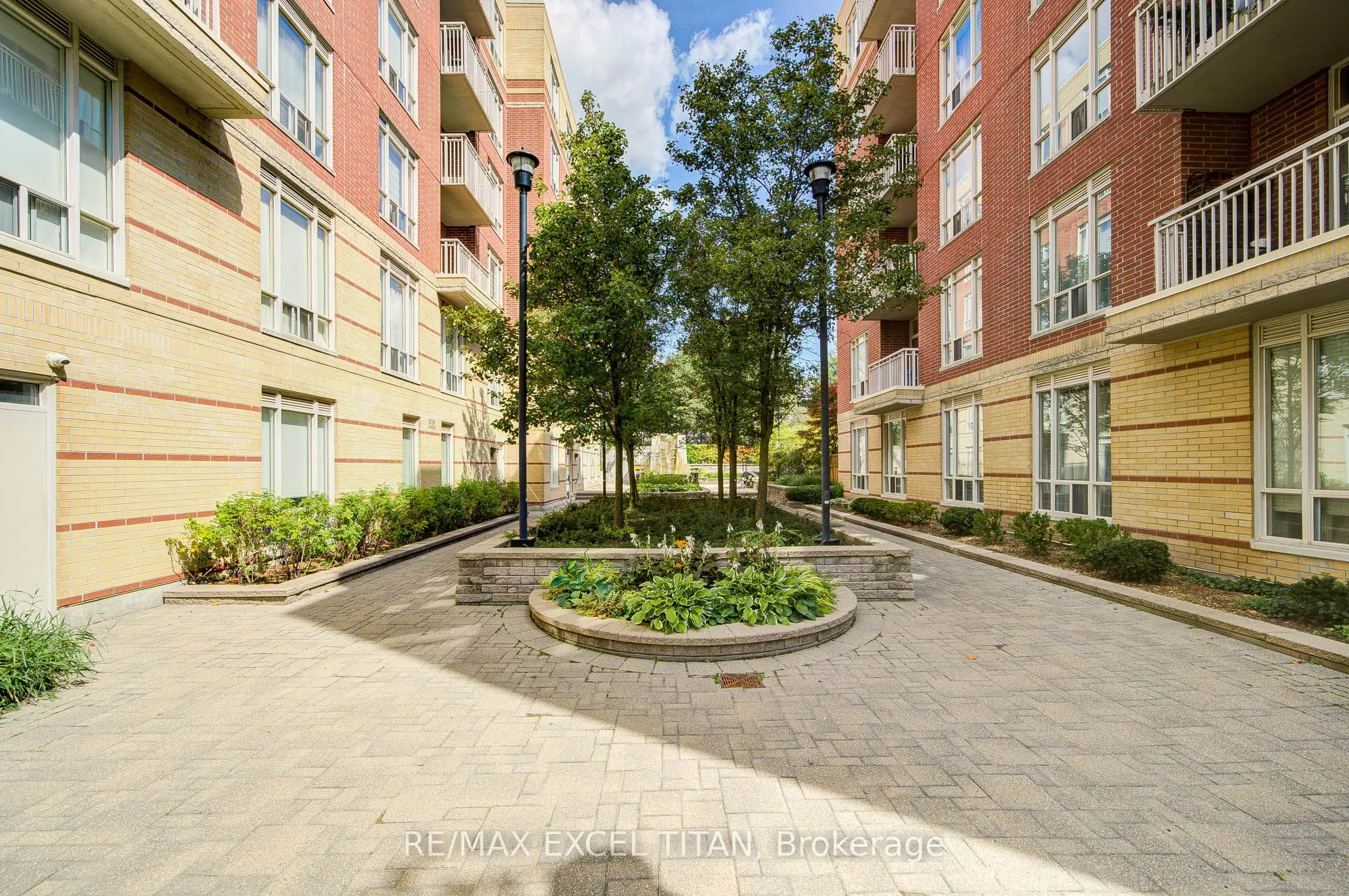 455 Rosewell Avenue, #110