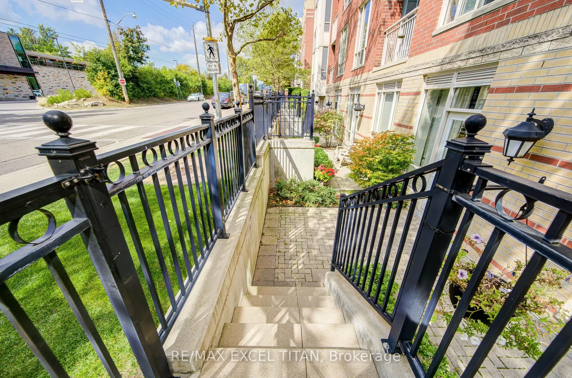 455 Rosewell Avenue, #110