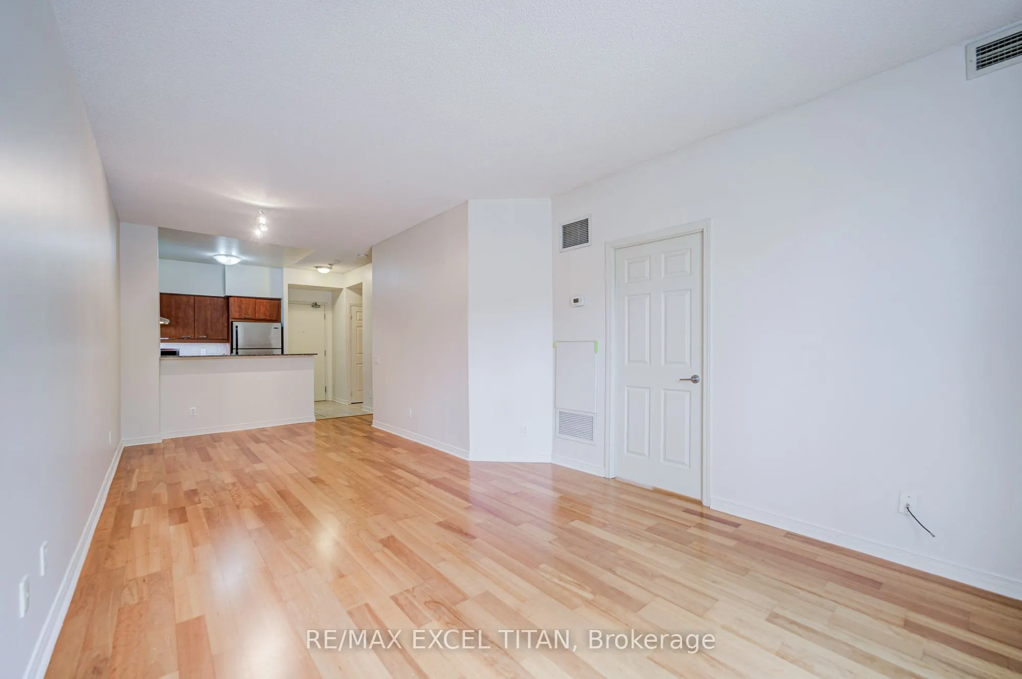 455 Rosewell Avenue, #110