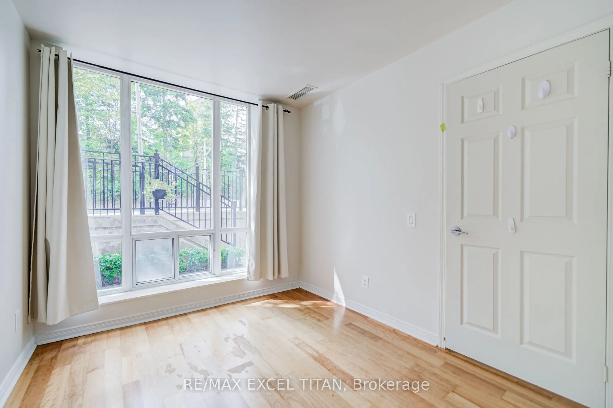 455 Rosewell Avenue, #110