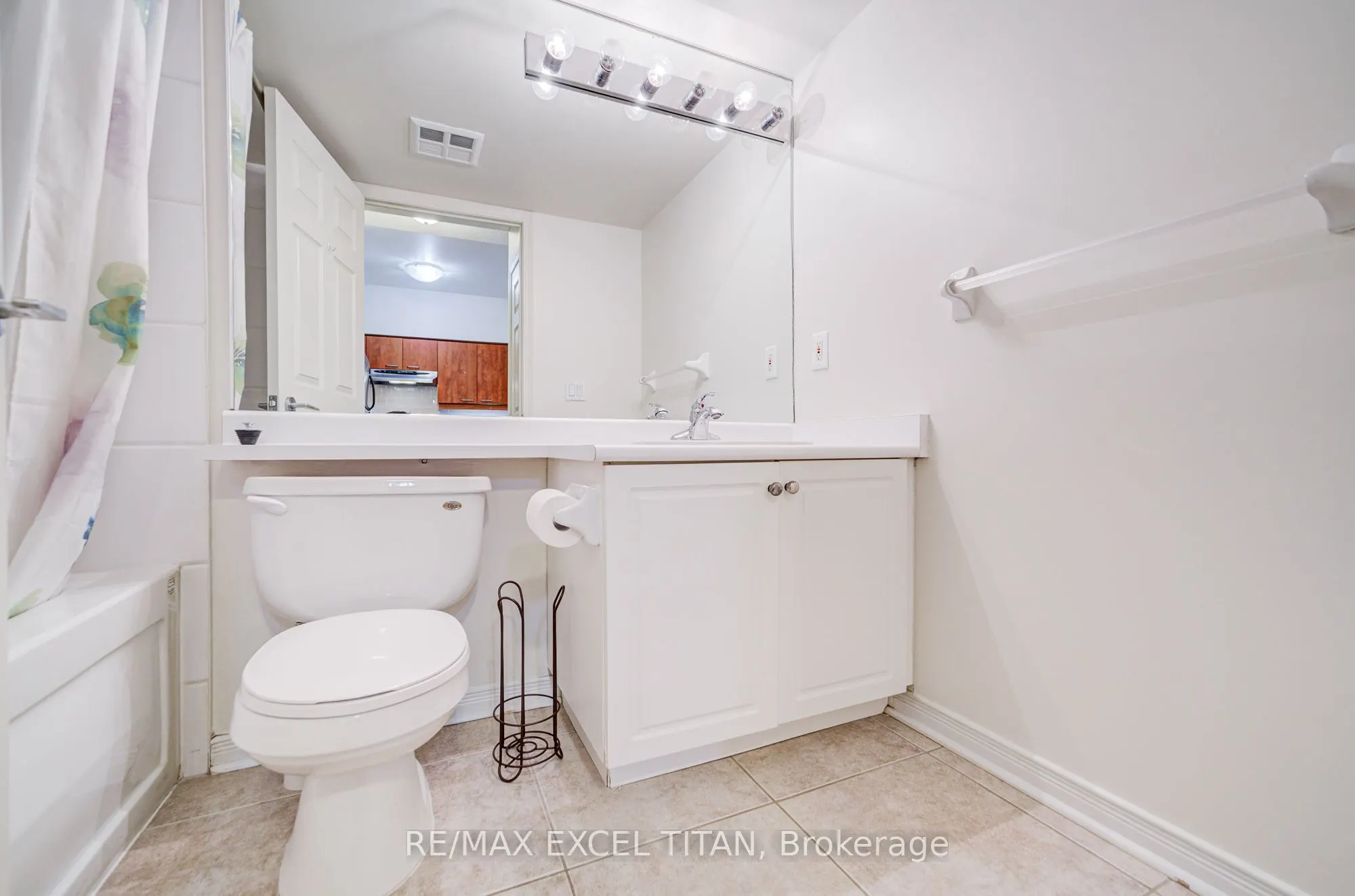 455 Rosewell Avenue, #110