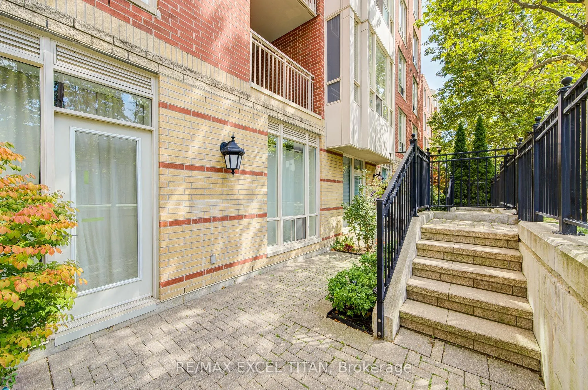455 Rosewell Avenue, #110