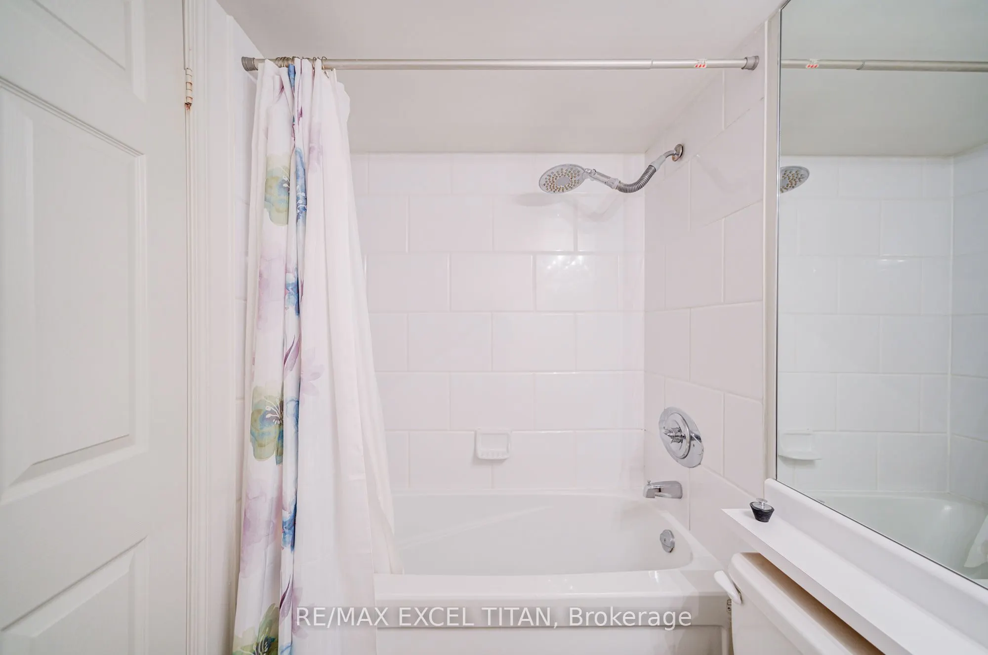 455 Rosewell Avenue, #110