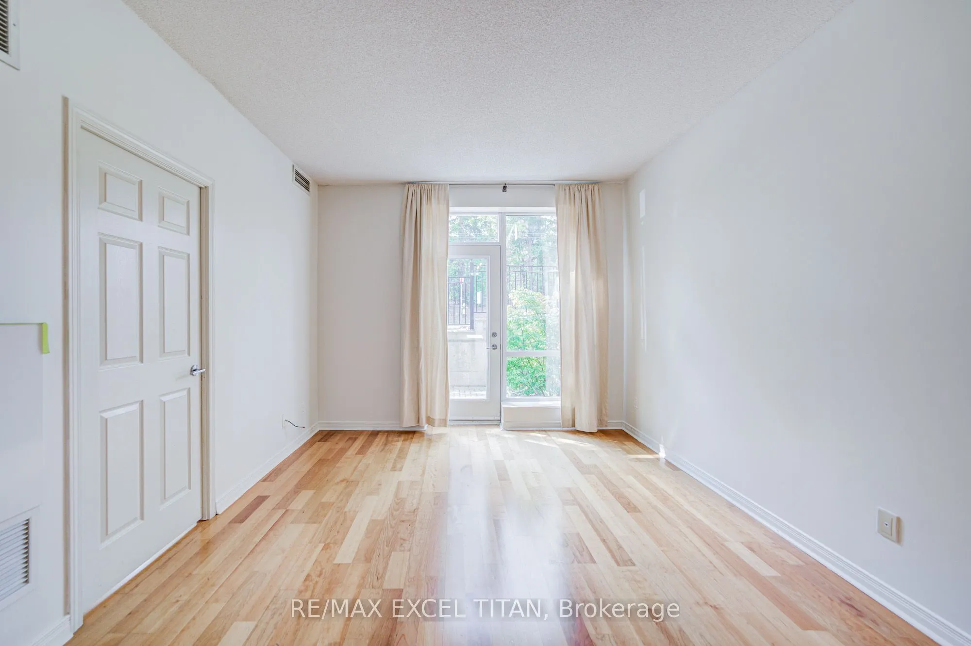 455 Rosewell Avenue, #110