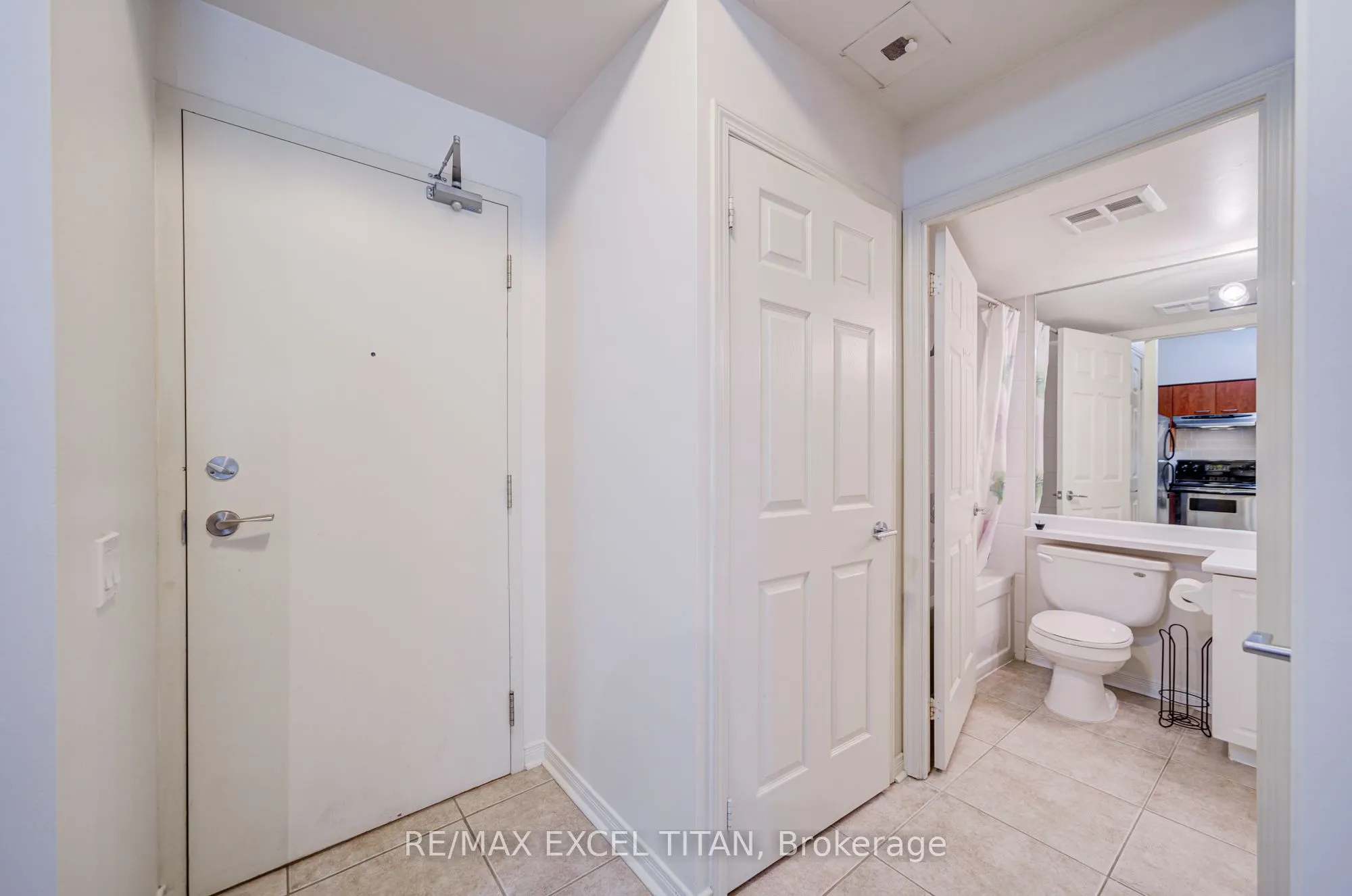 455 Rosewell Avenue, #110