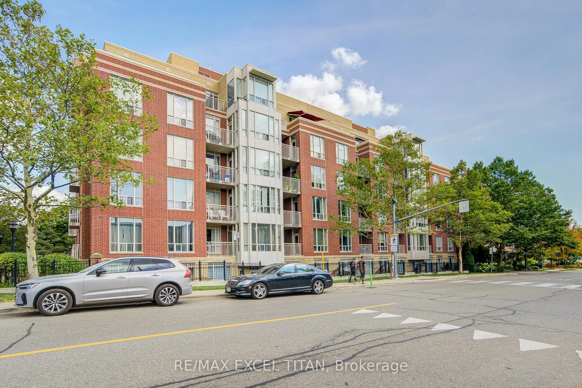 455 Rosewell Avenue, #110