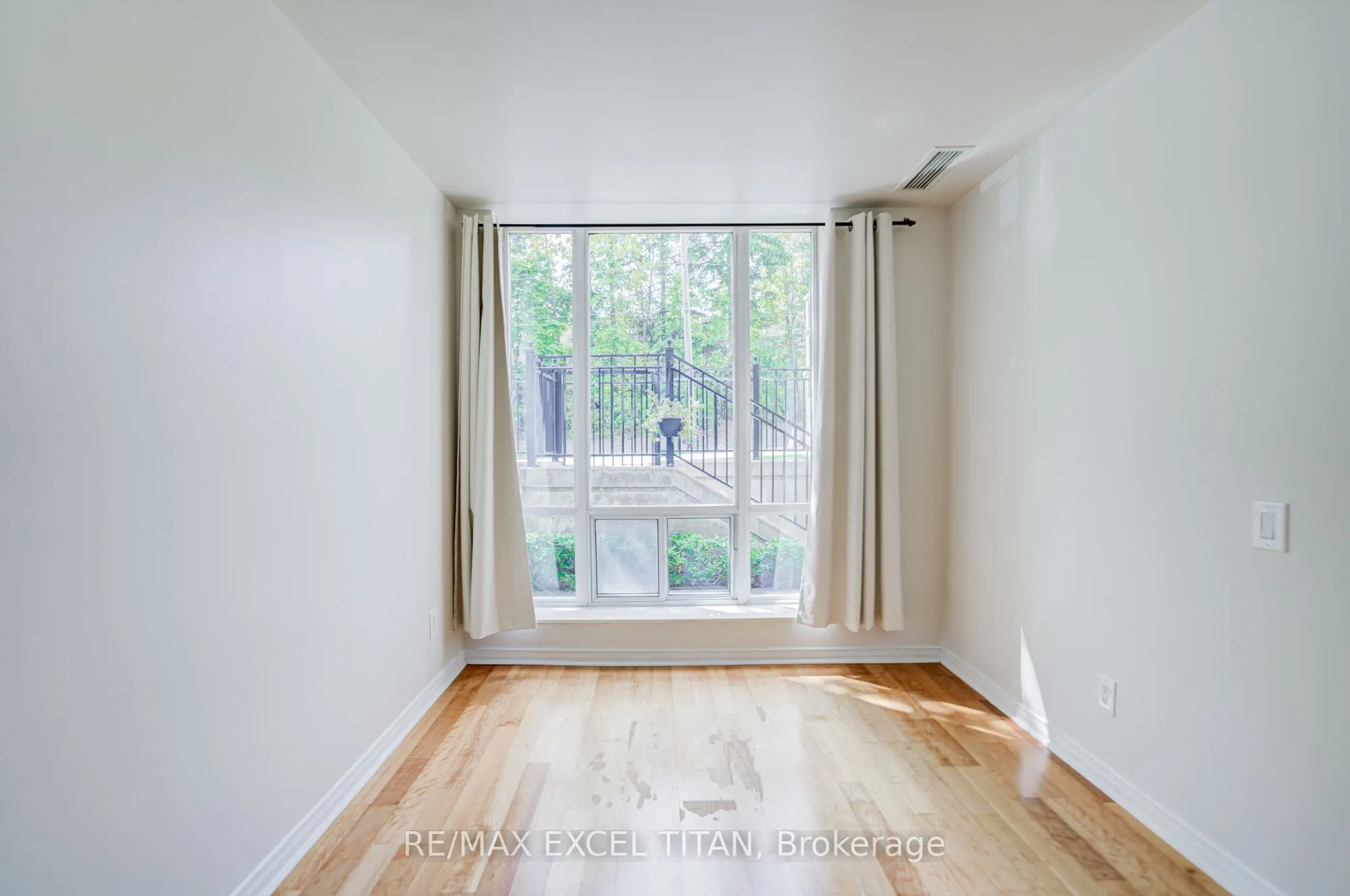 455 Rosewell Avenue, #110