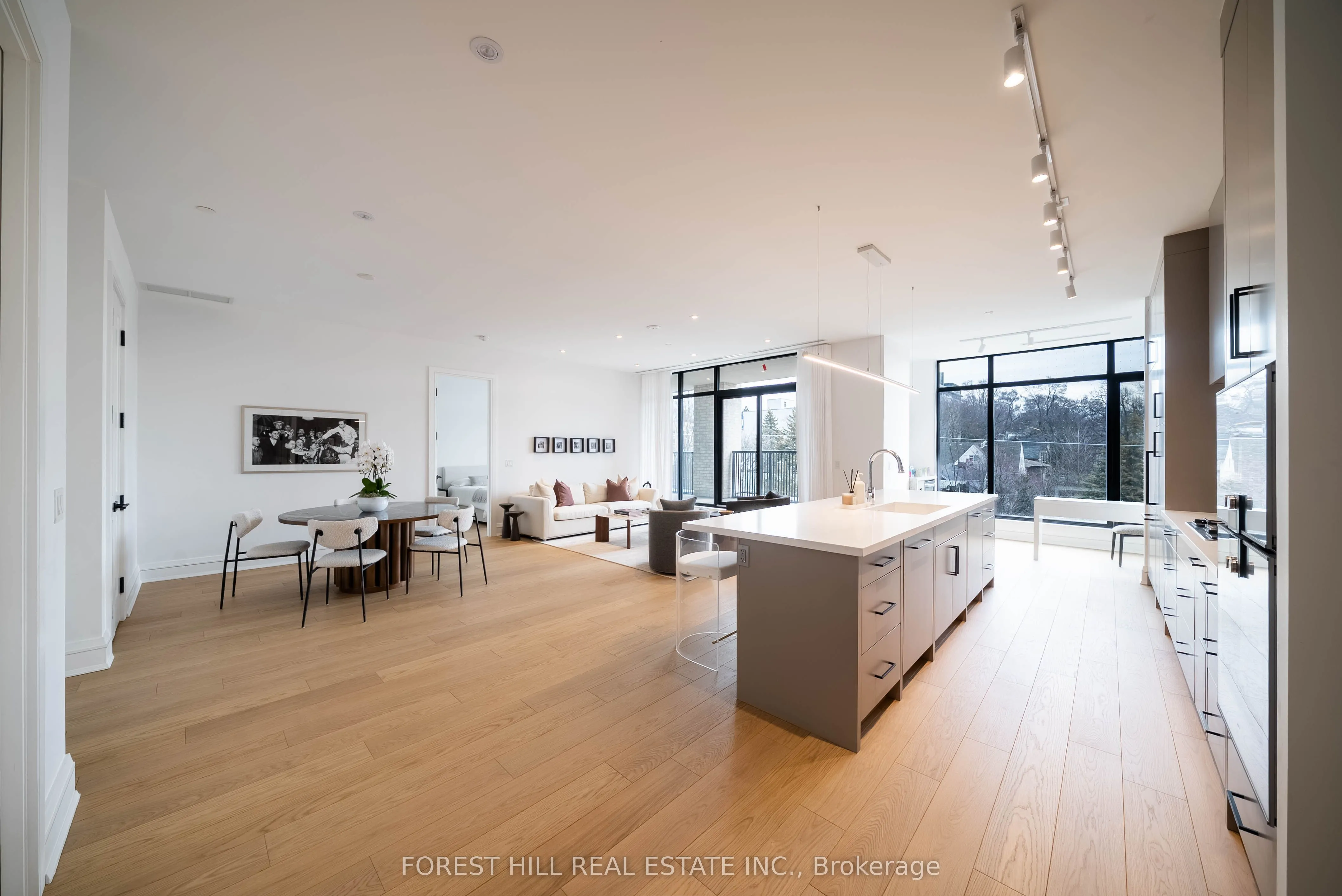 2010 Bathurst Street, #4D
