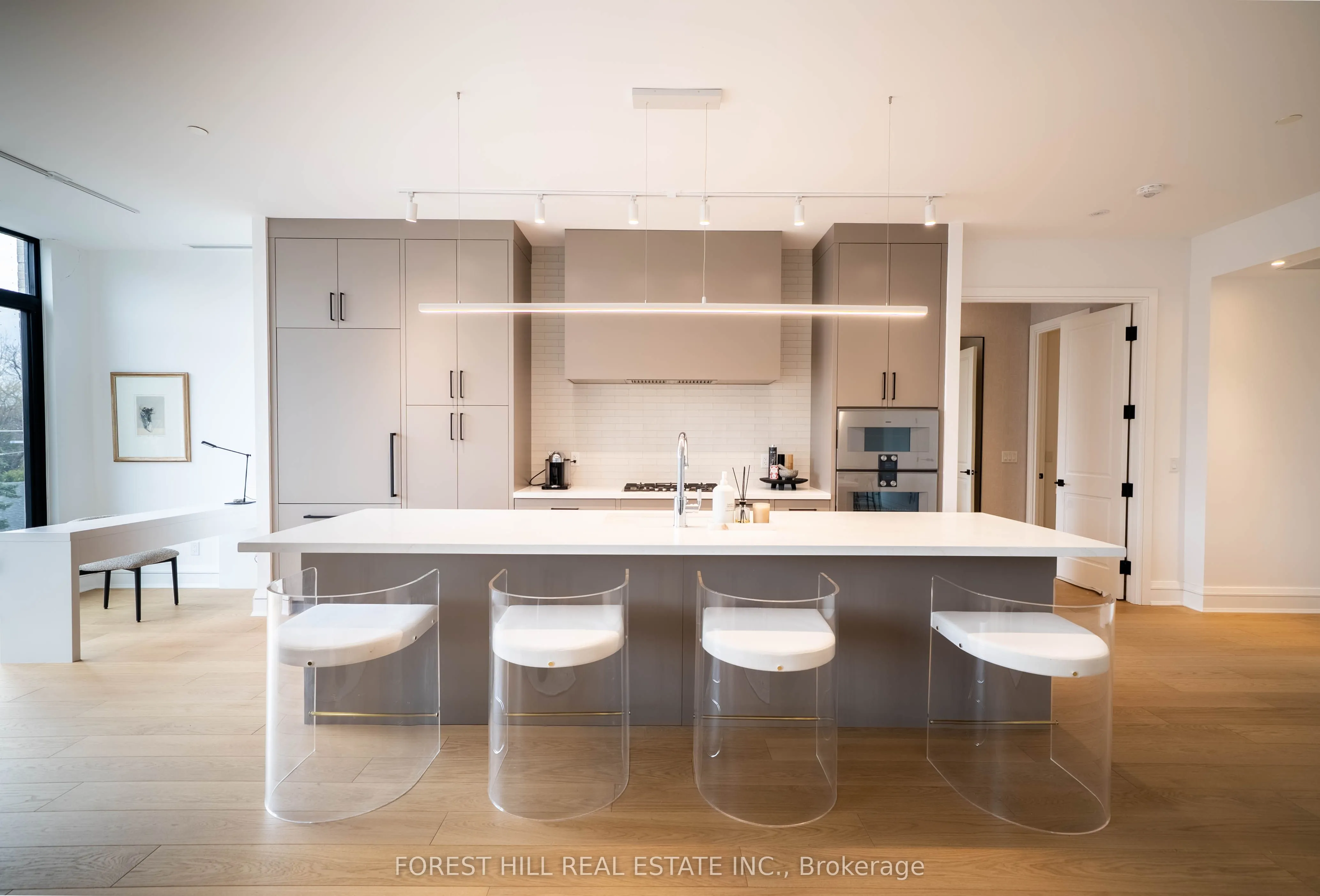 2010 Bathurst Street, #4D