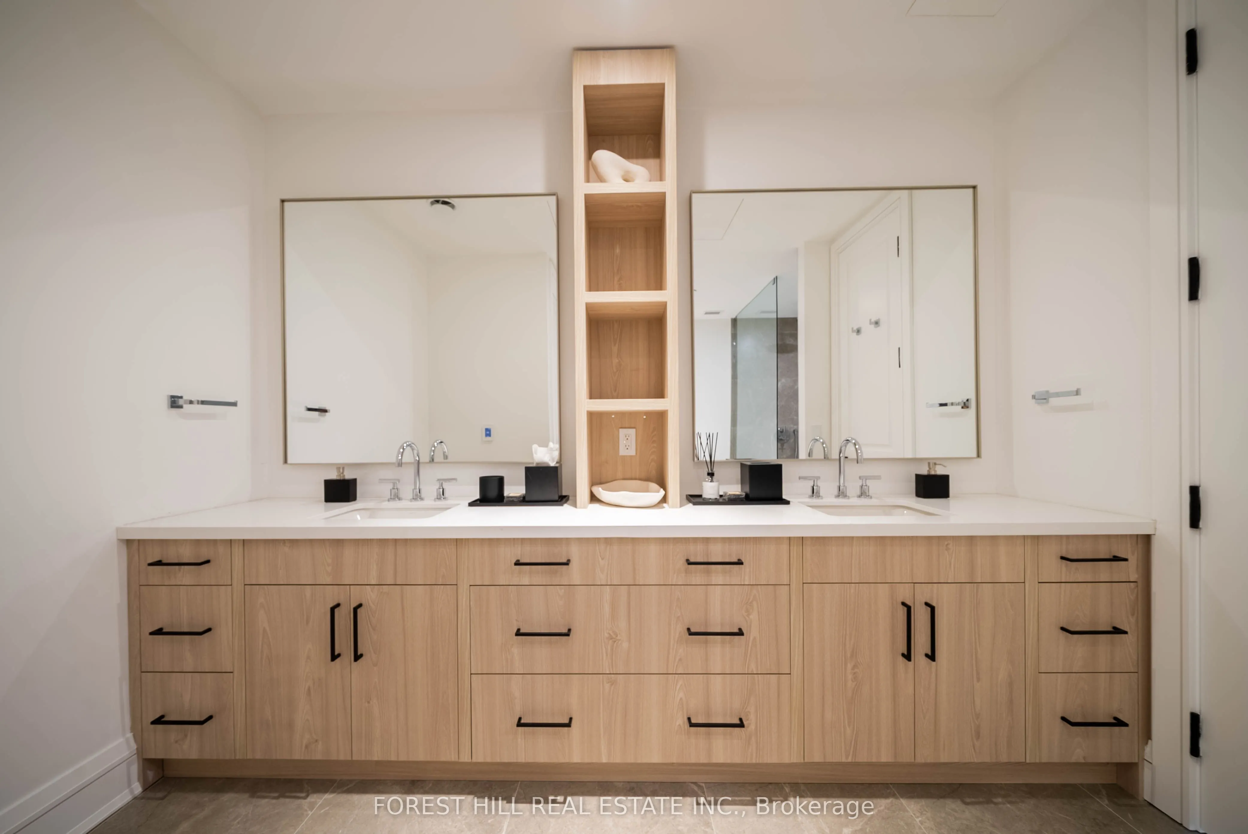 2010 Bathurst Street, #4D
