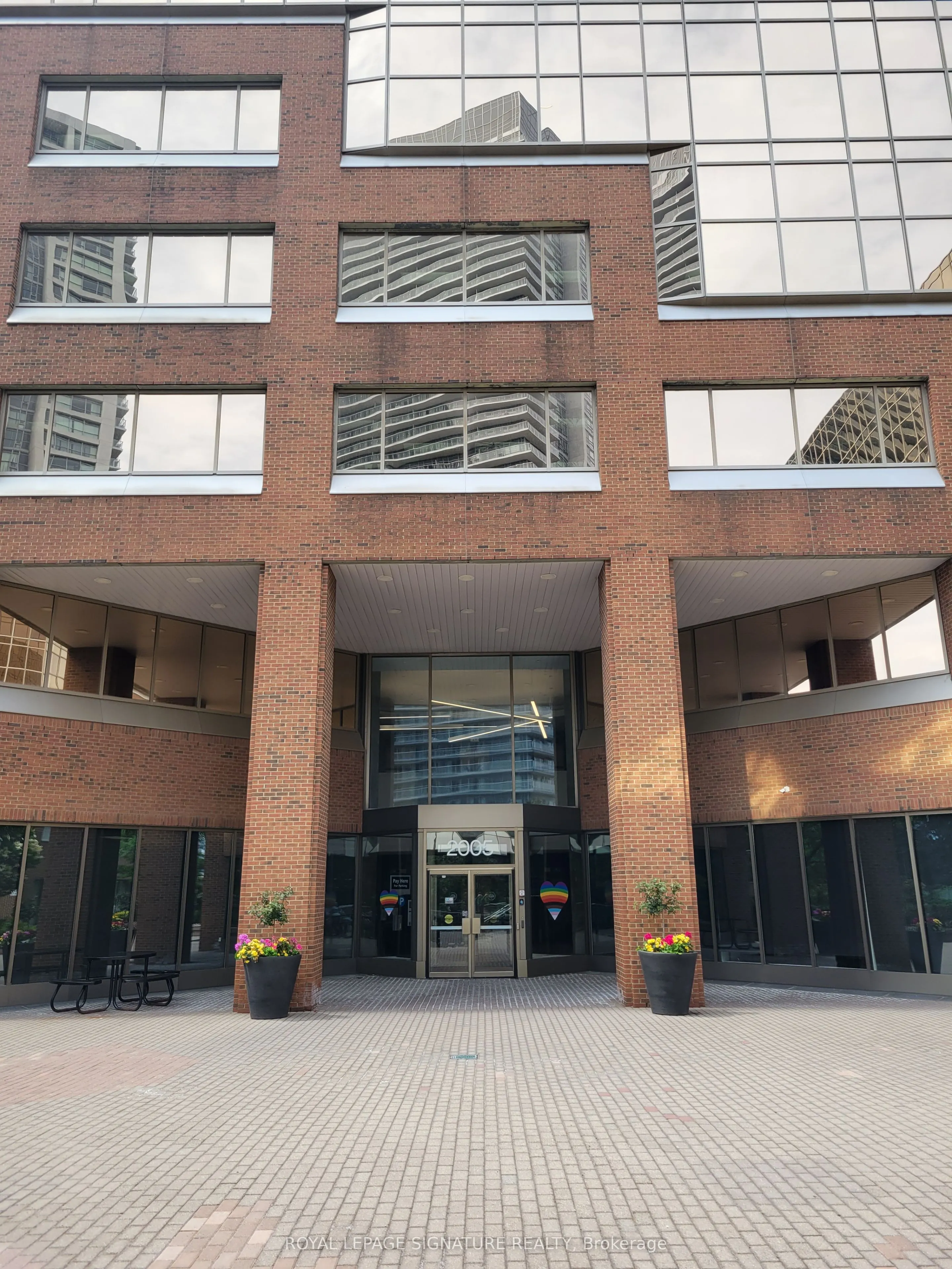 2005 Sheppard Avenue E, #100