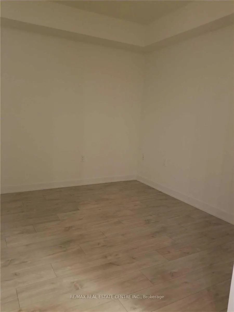 576 Front Street W, #522E