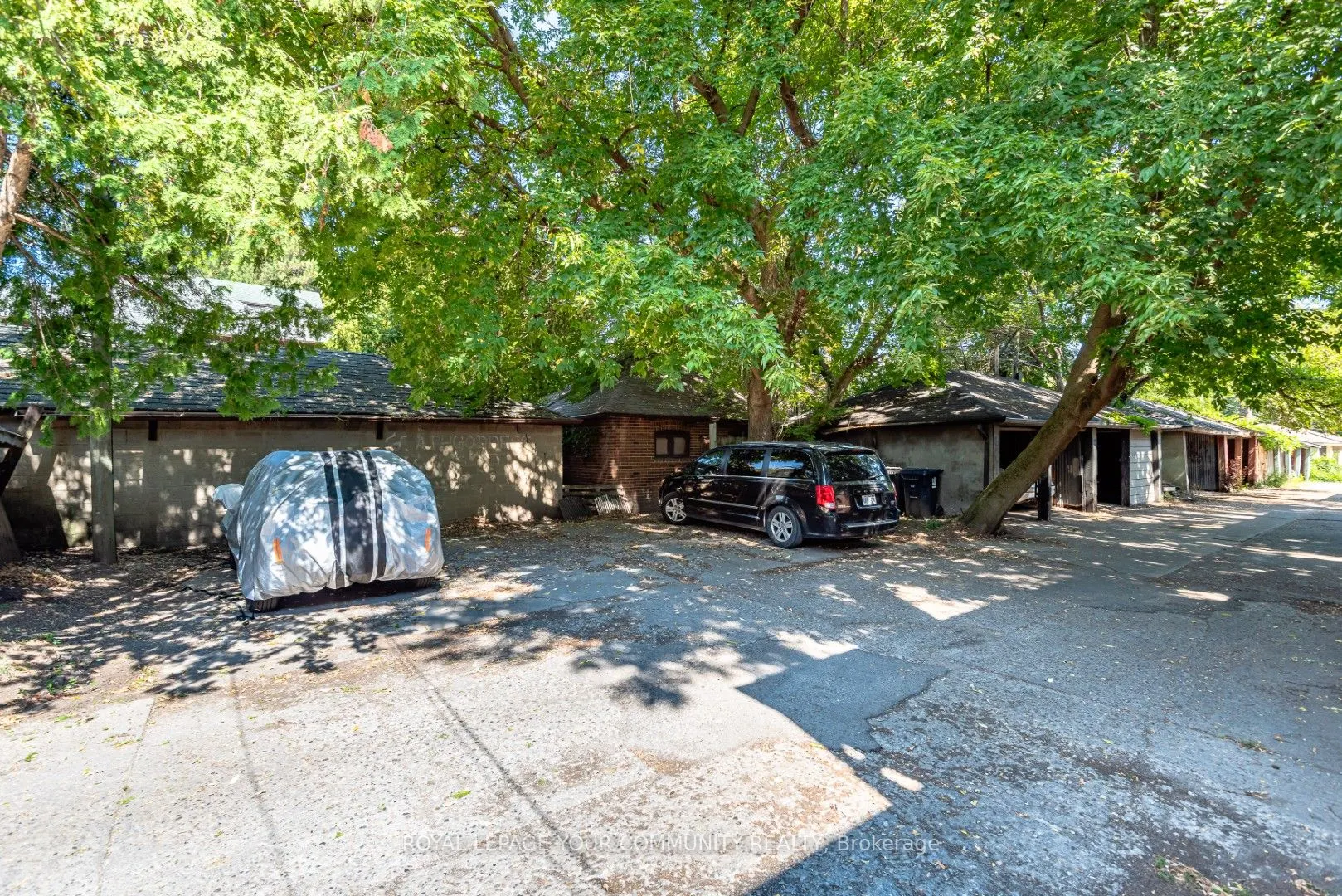 20 Strathgowan Avenue, #Upper