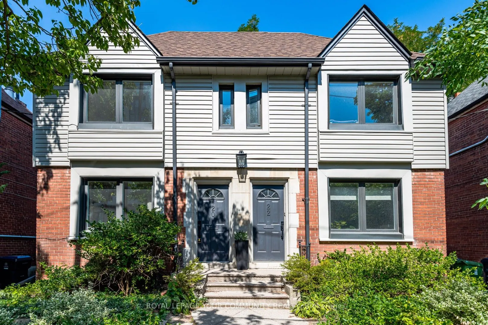 20 Strathgowan Avenue, #Upper