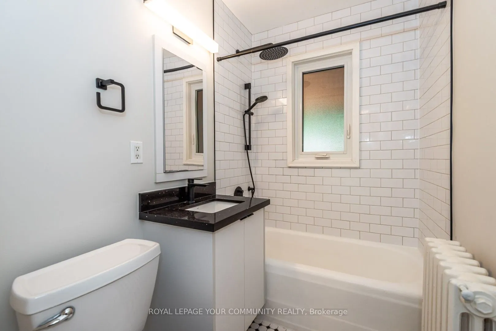 20 Strathgowan Avenue, #Upper