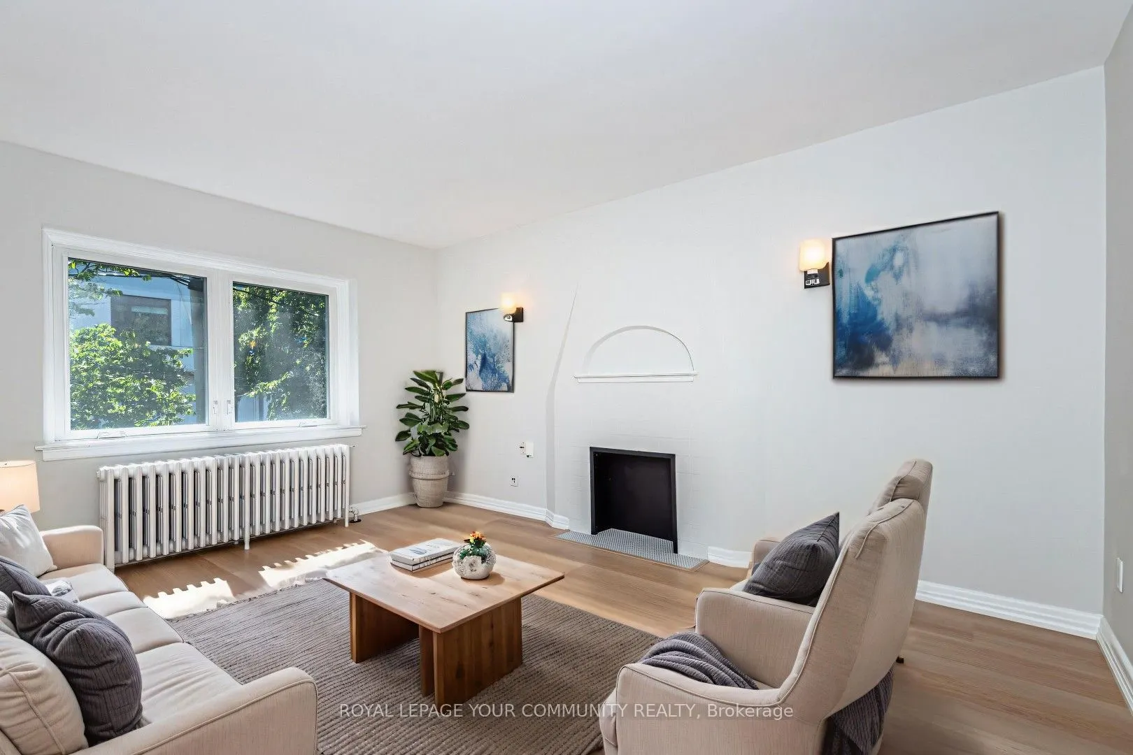 20 Strathgowan Avenue, #Upper