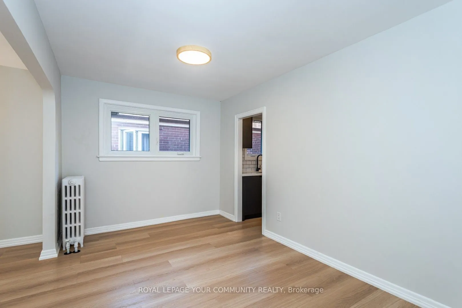 20 Strathgowan Avenue, #Upper