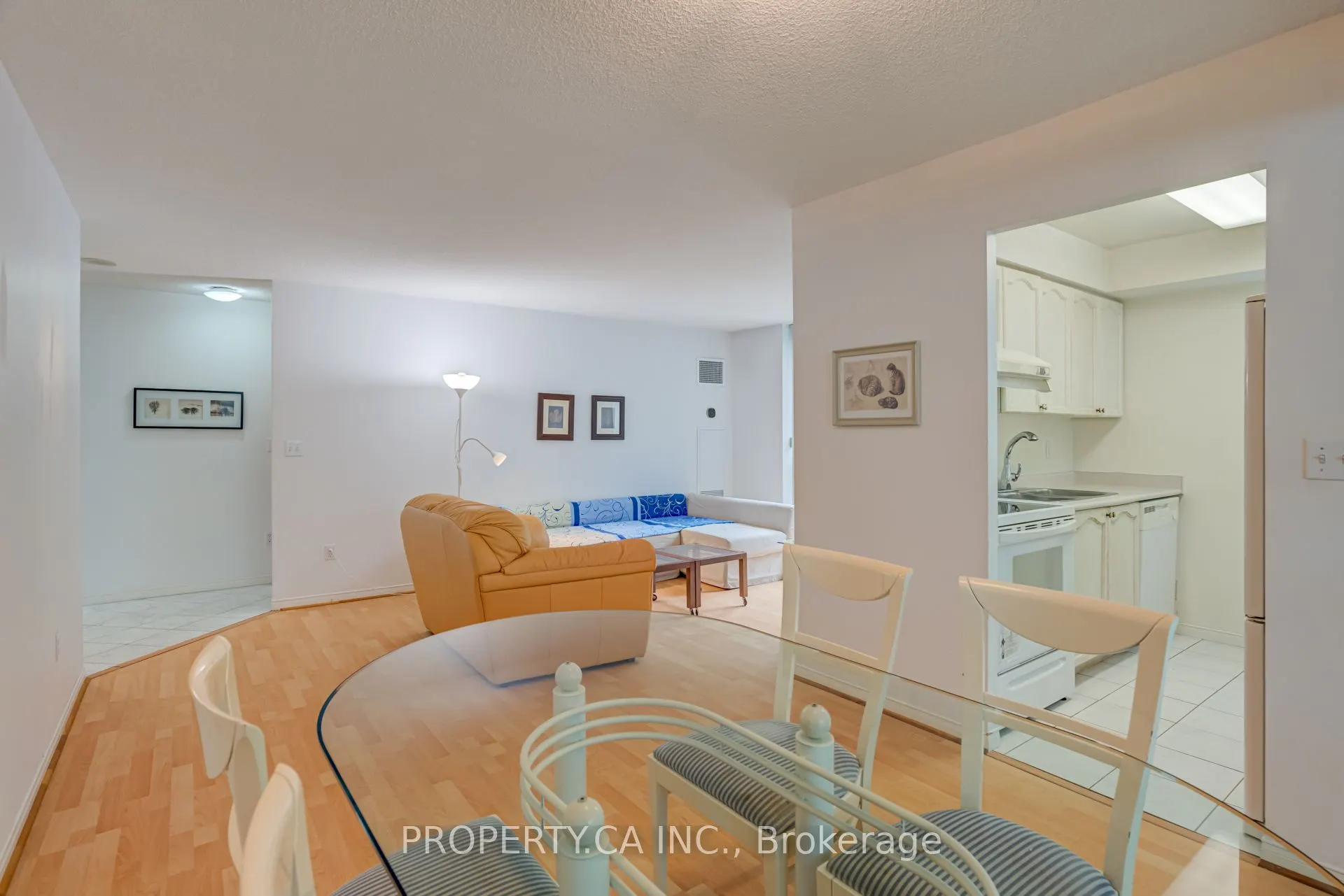 29 Pemberton Avenue, #206