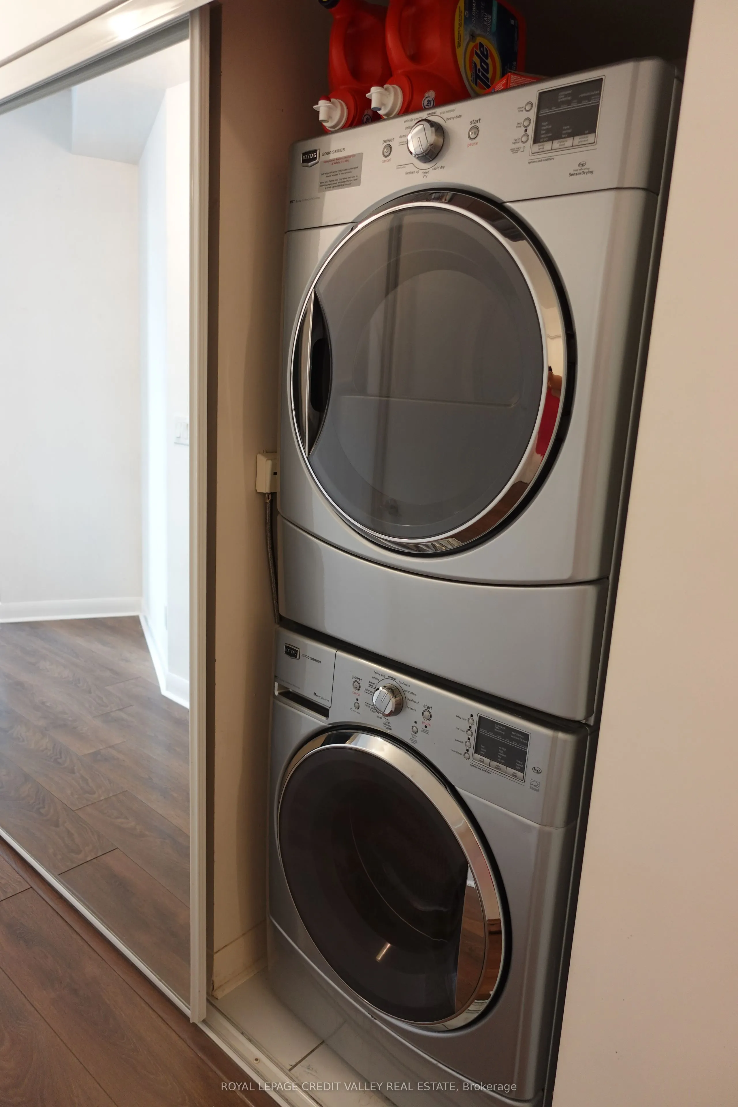 15 Bruyeres Mews, #614