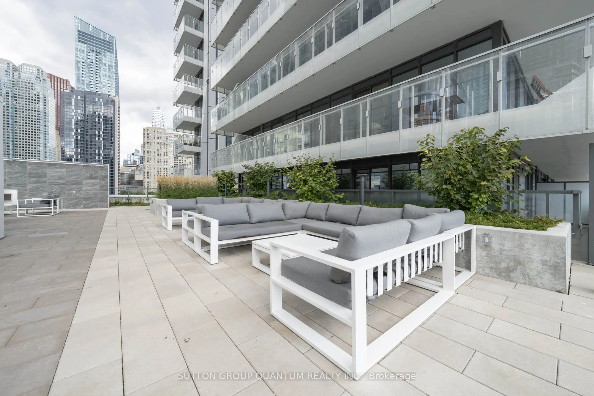 28 Freeland Street, #3704