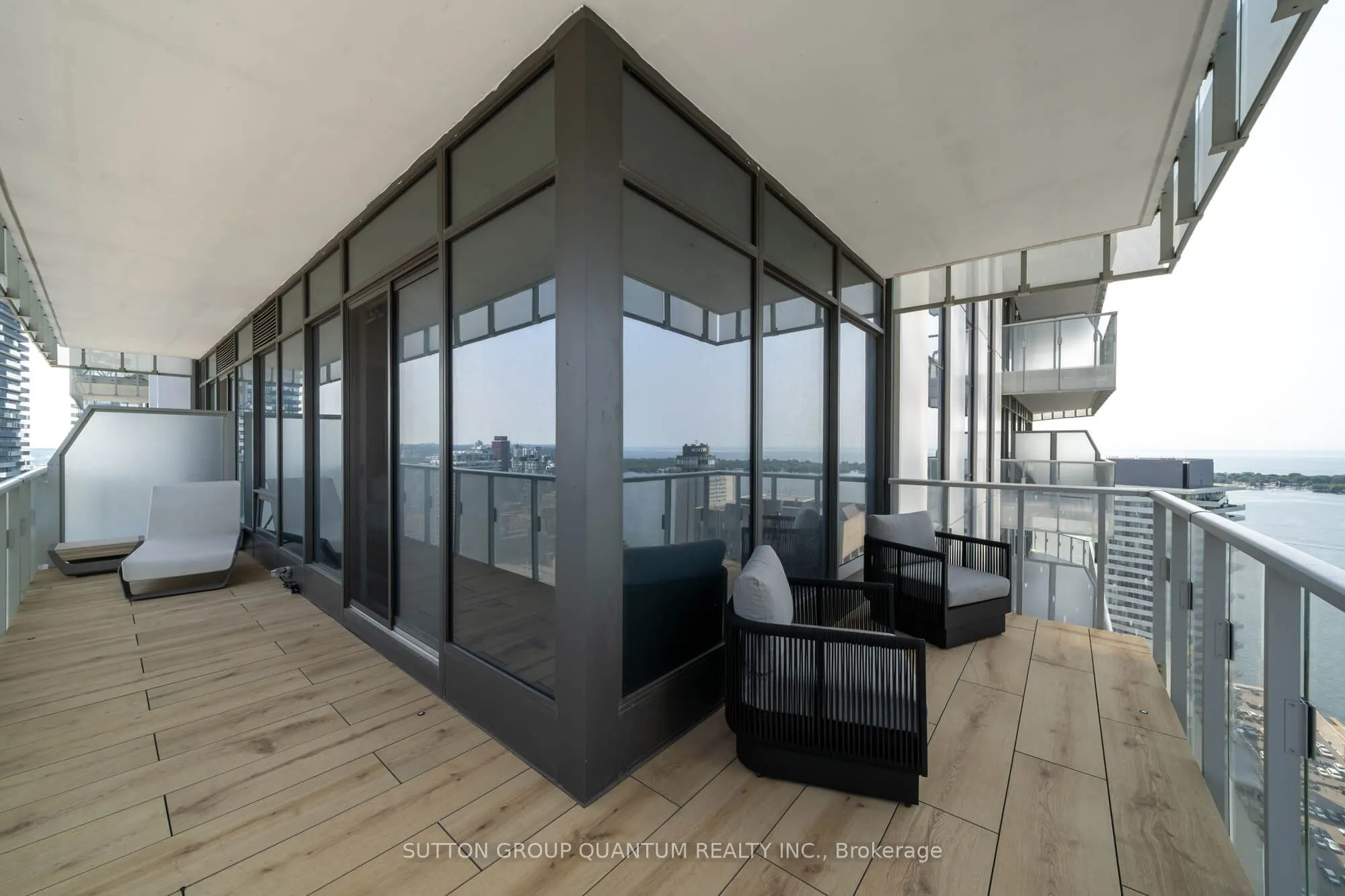 28 Freeland Street, #3704