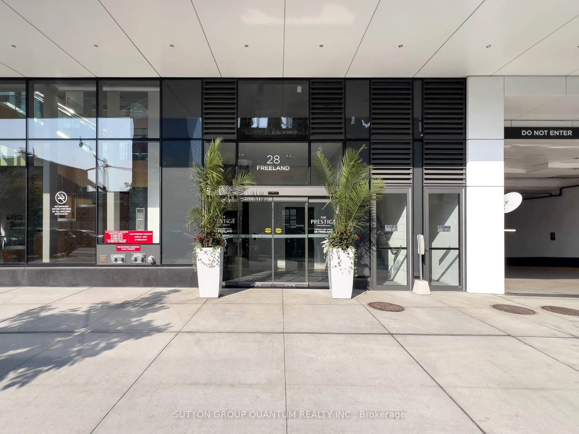 28 Freeland Street, #3704