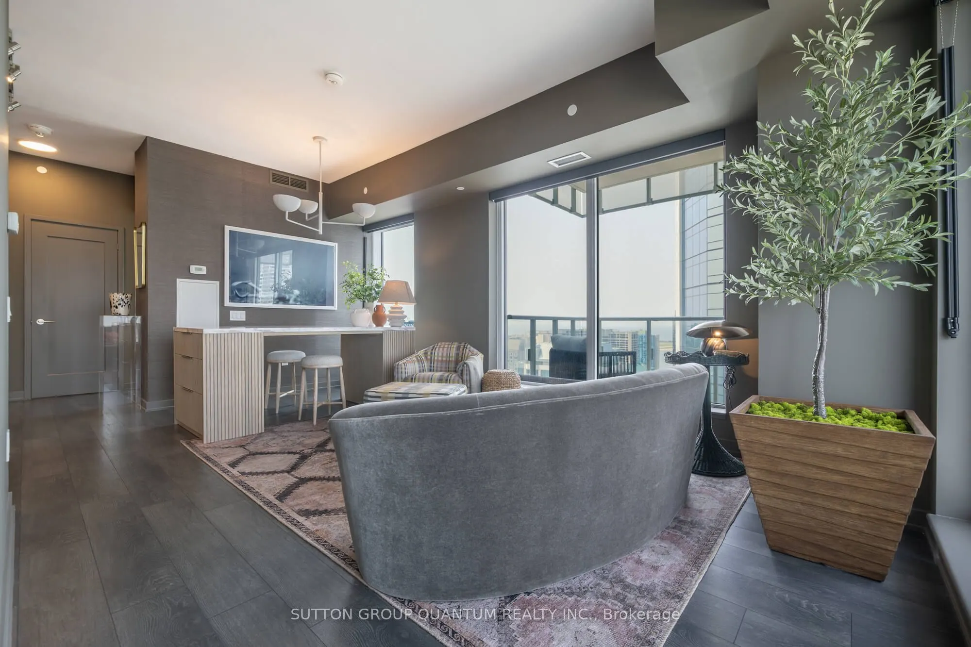 28 Freeland Street, #3704
