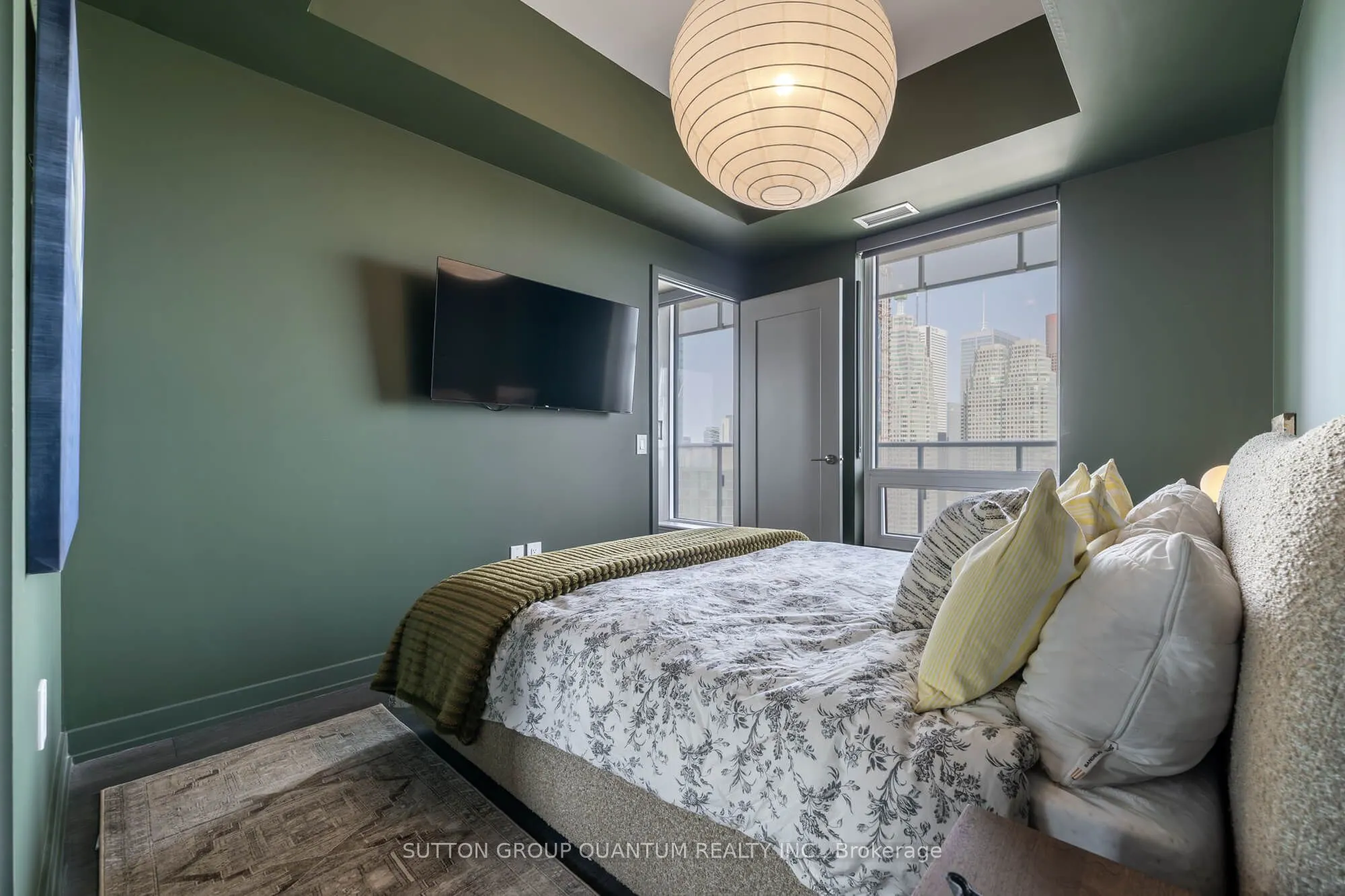 28 Freeland Street, #3704