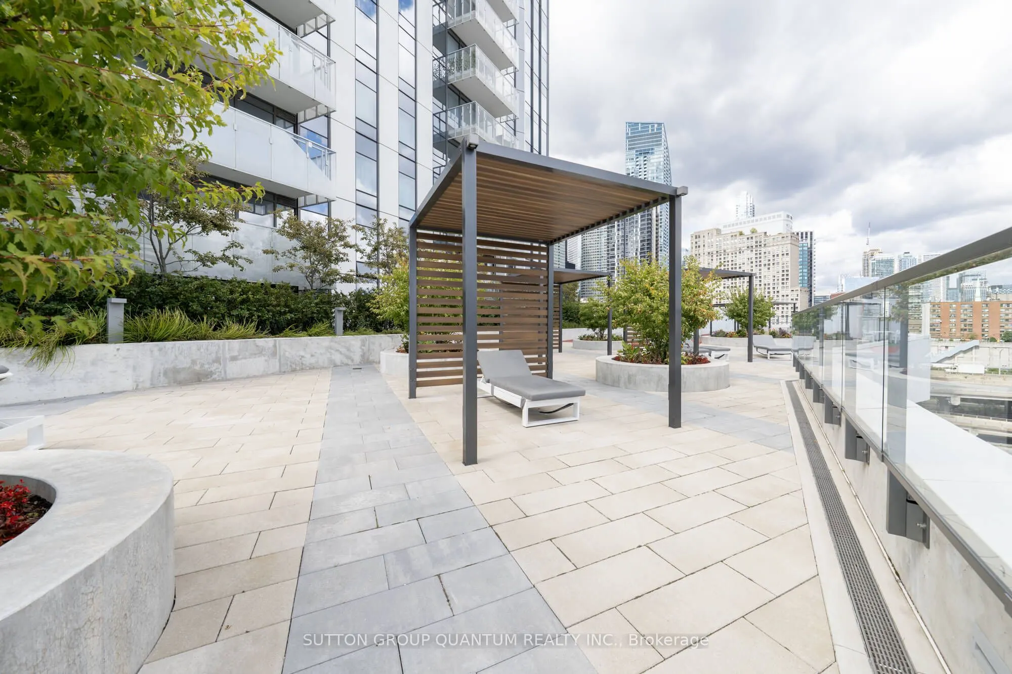 28 Freeland Street, #3704