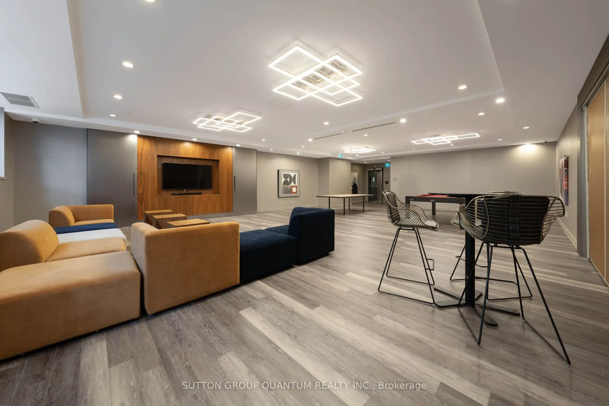 28 Freeland Street, #3704