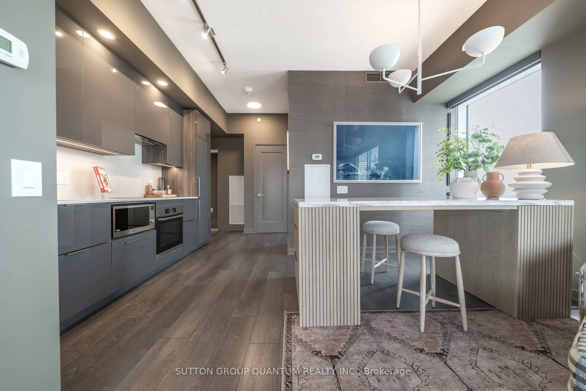 28 Freeland Street, #3704
