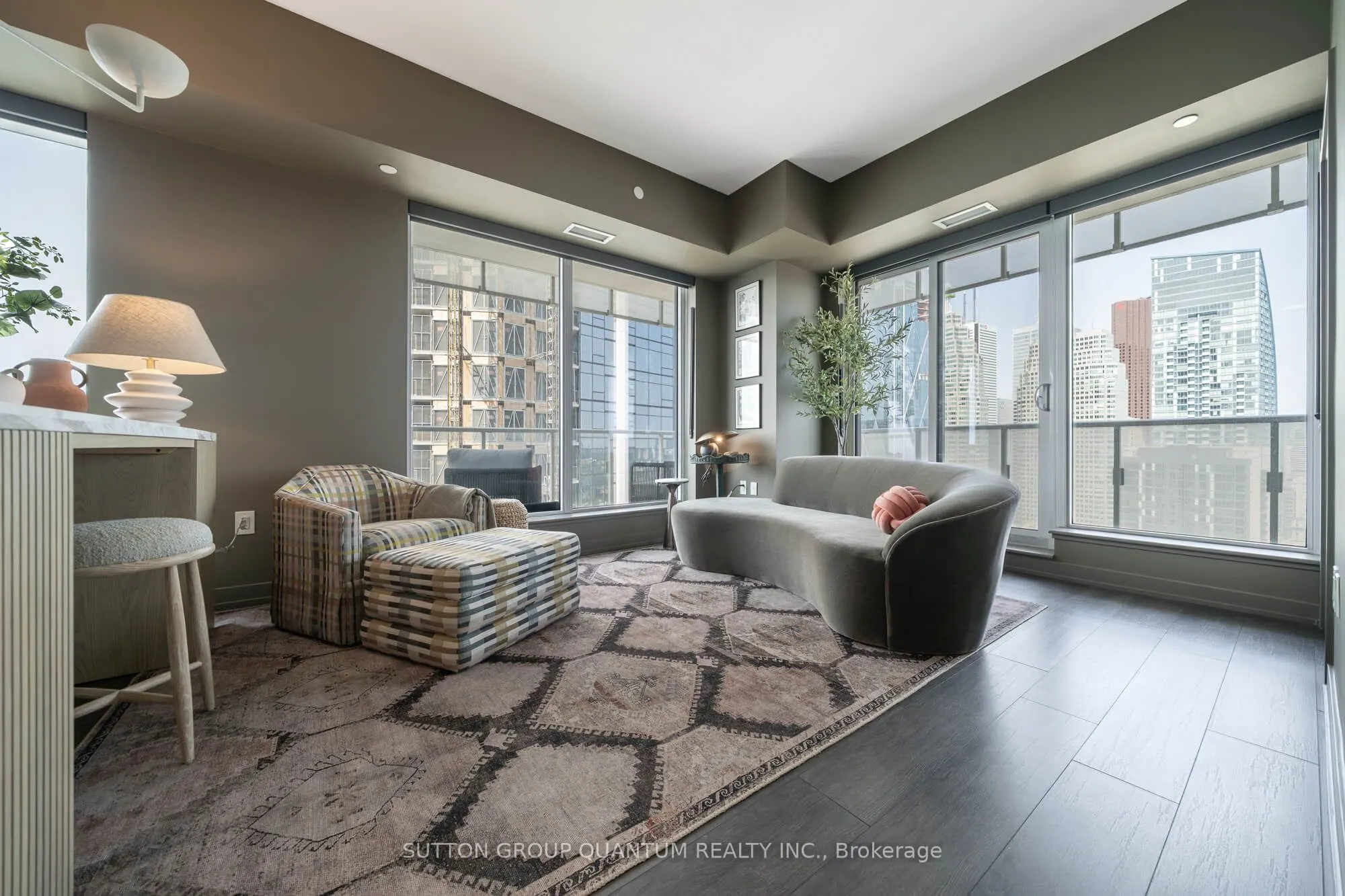 28 Freeland Street, #3704