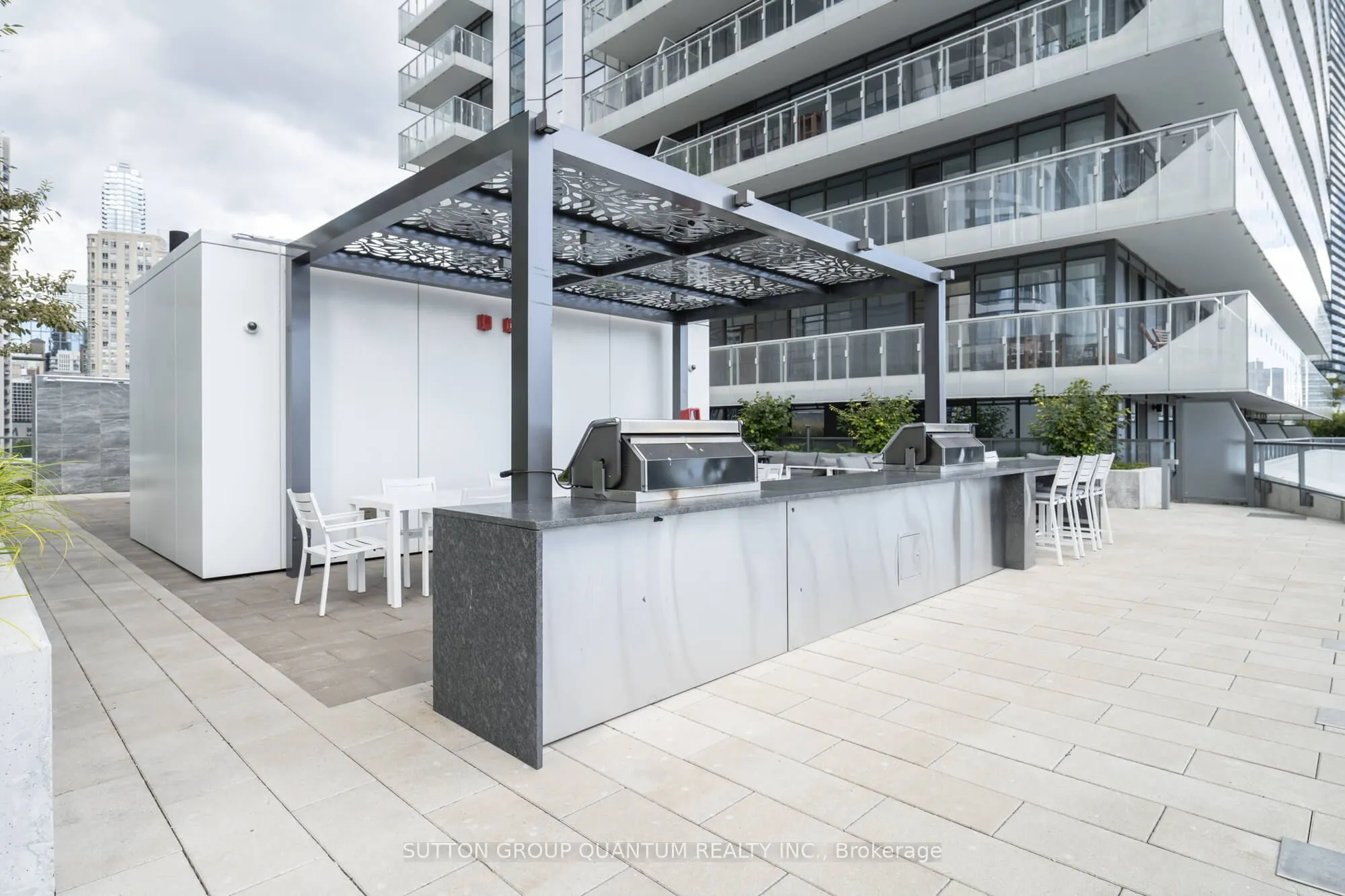 28 Freeland Street, #3704