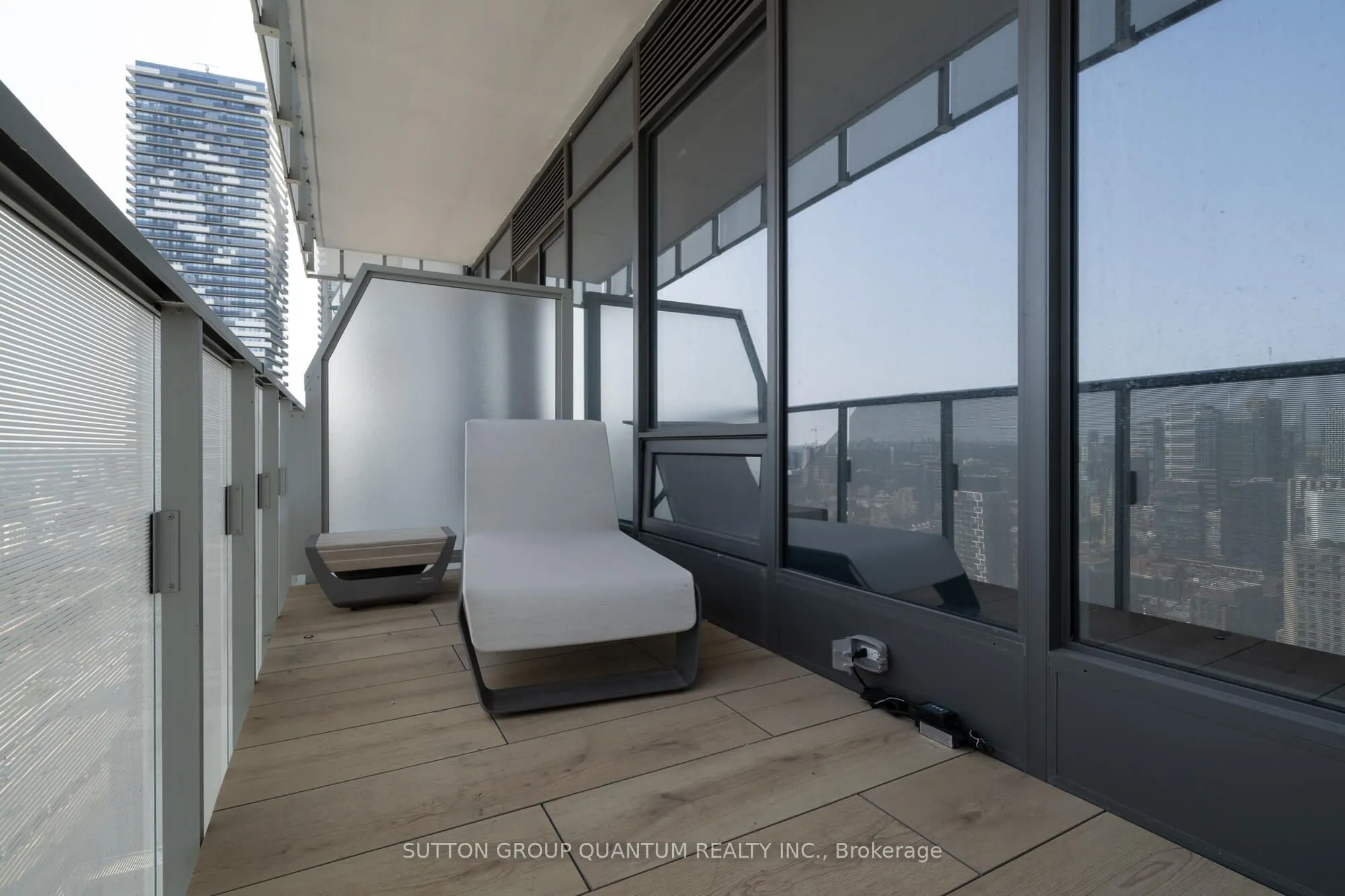 28 Freeland Street, #3704