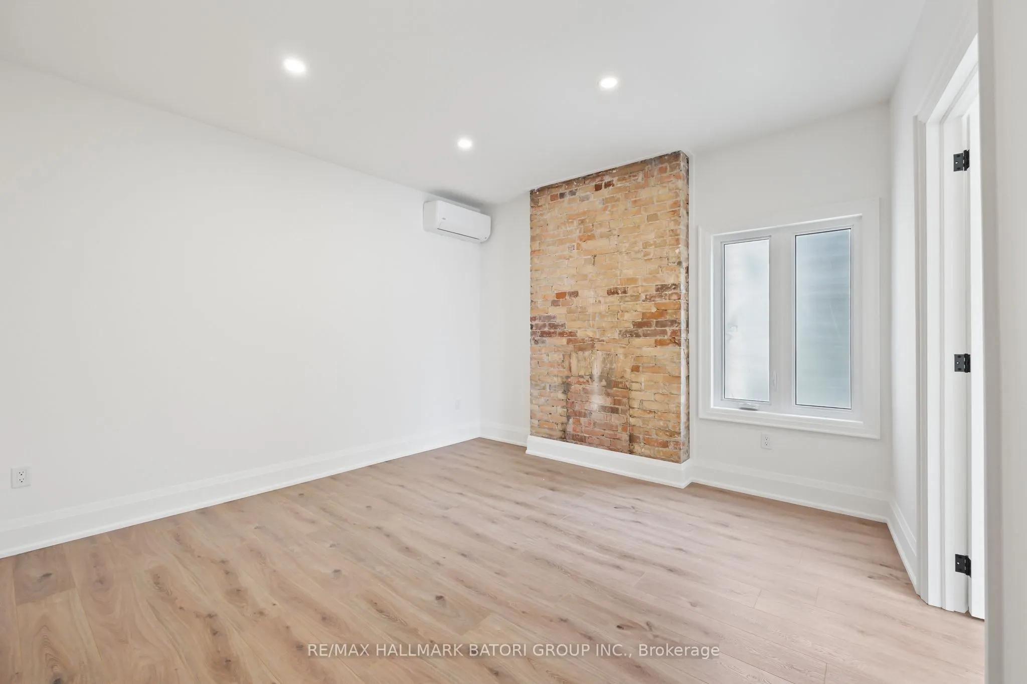 18 Keewatin Avenue, #1