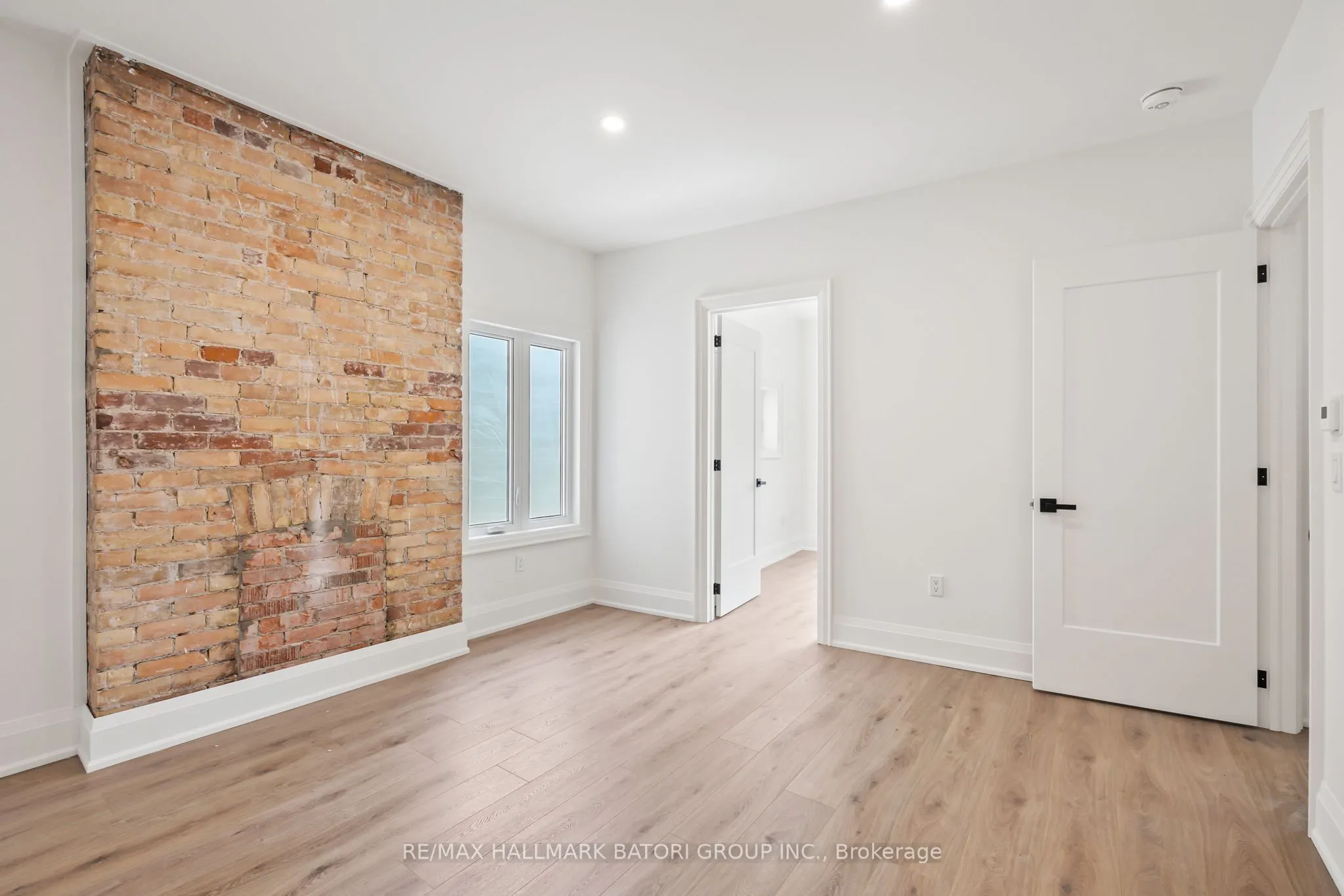 18 Keewatin Avenue, #1