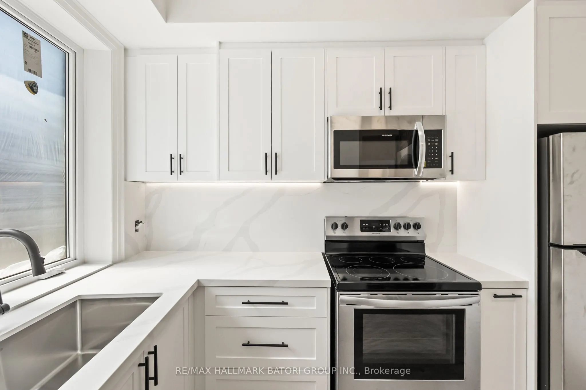 18 Keewatin Avenue, #1