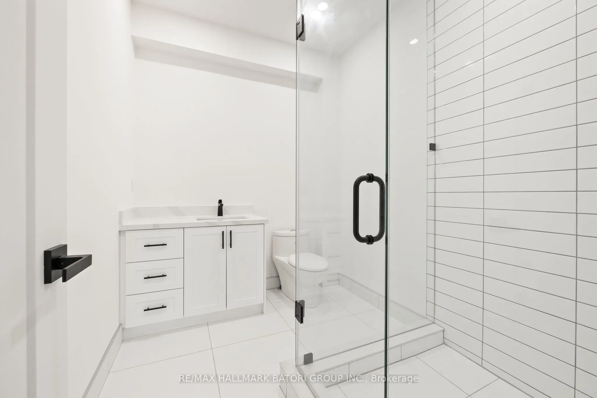 18 Keewatin Avenue, #1