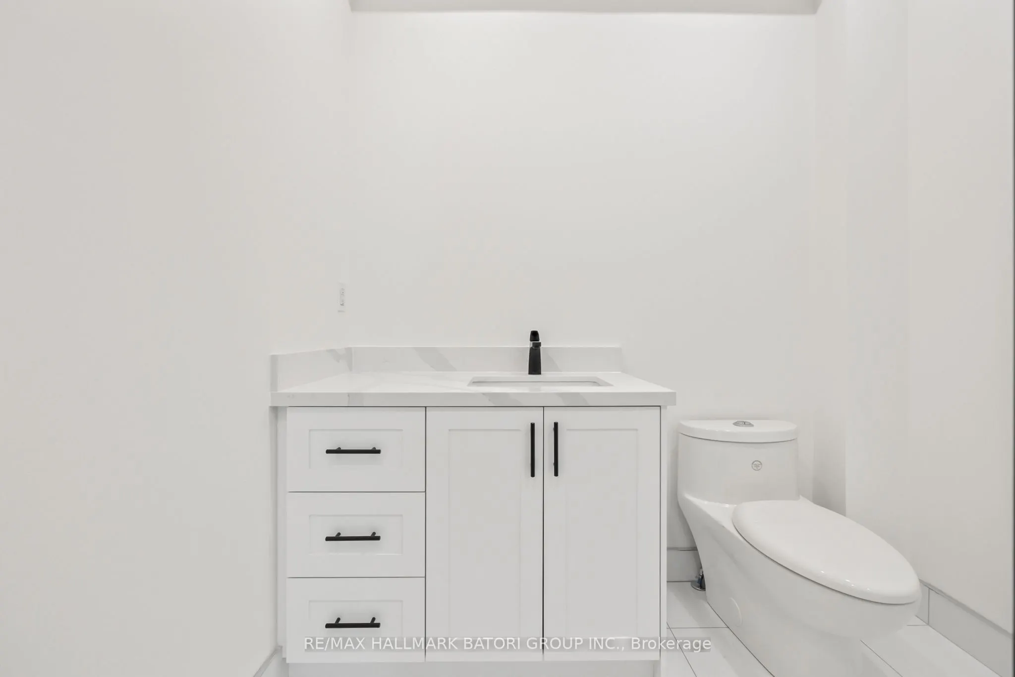 18 Keewatin Avenue, #1
