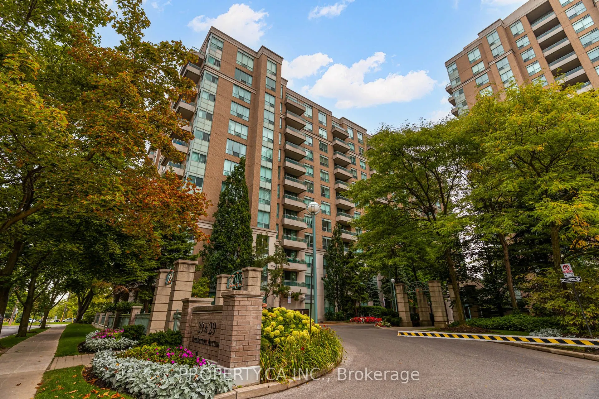 29 Pemberton Avenue, #206