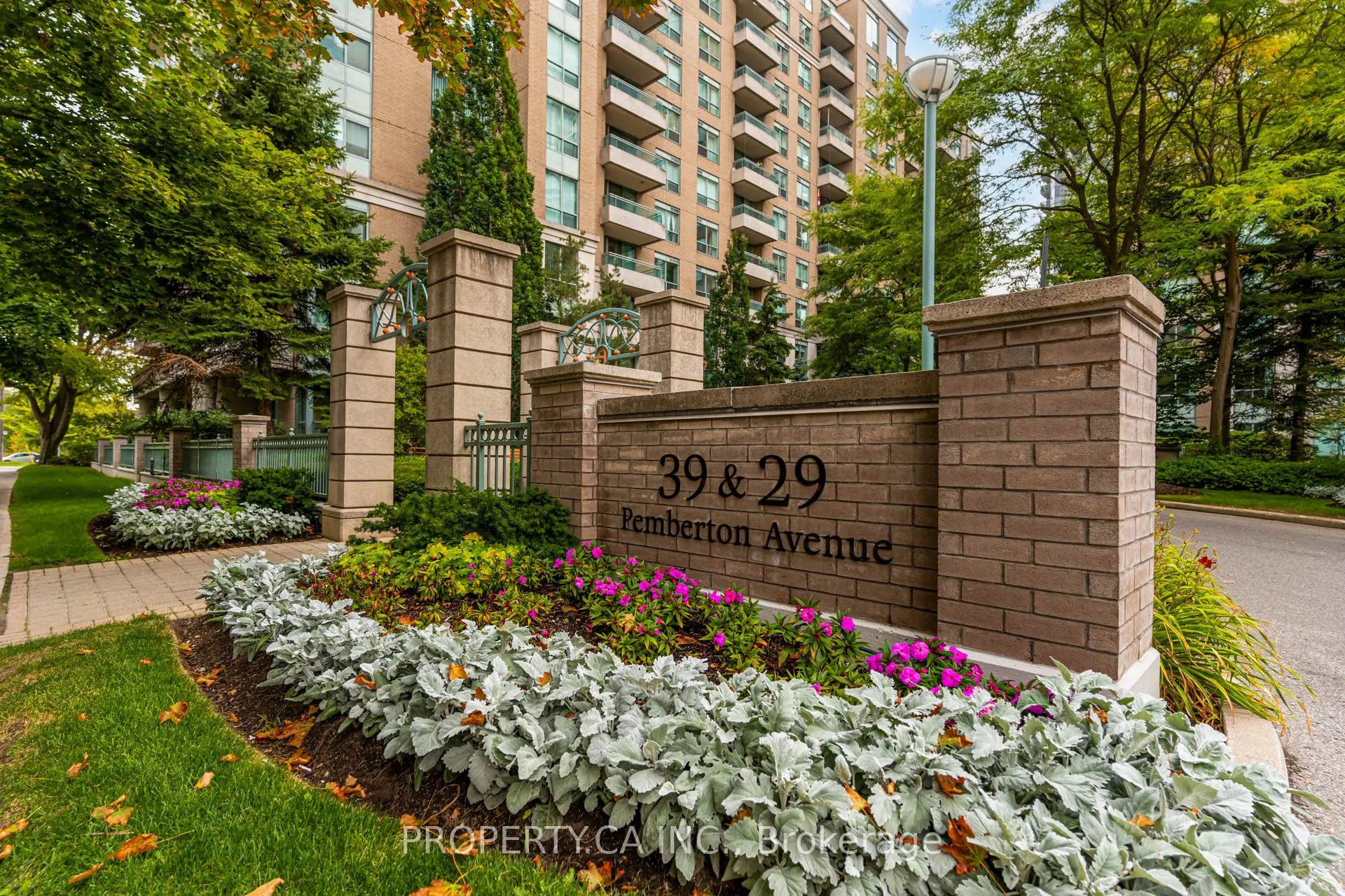 29 Pemberton Avenue, #206