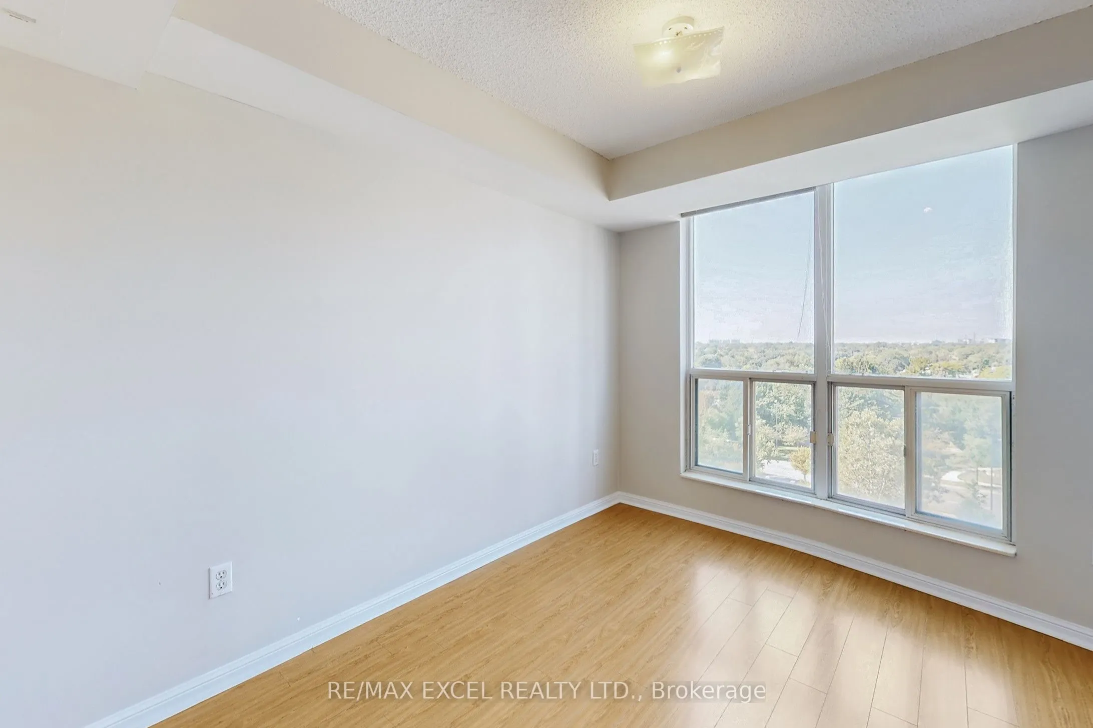 23 Lorraine Drive, #906
