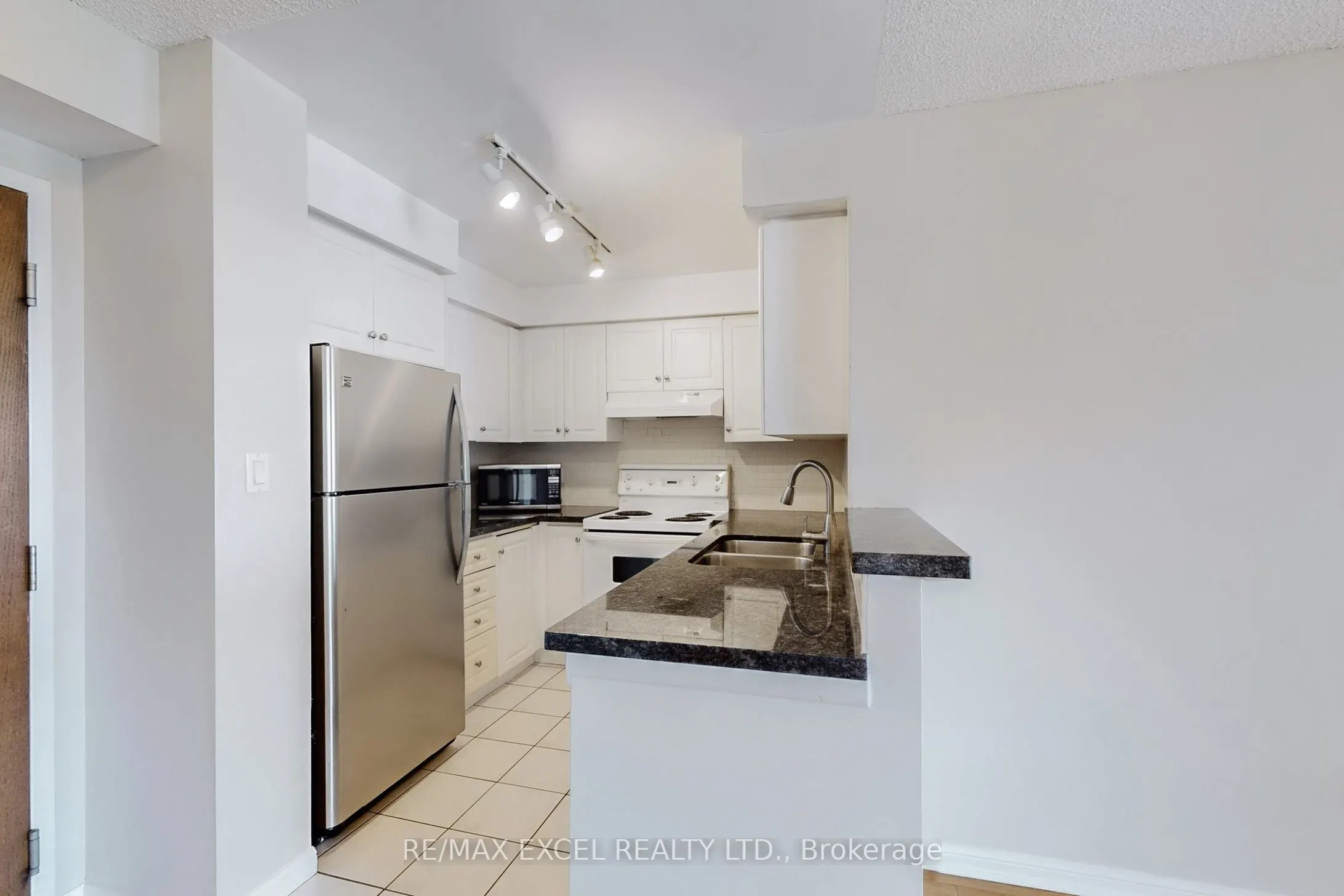 23 Lorraine Drive, #906