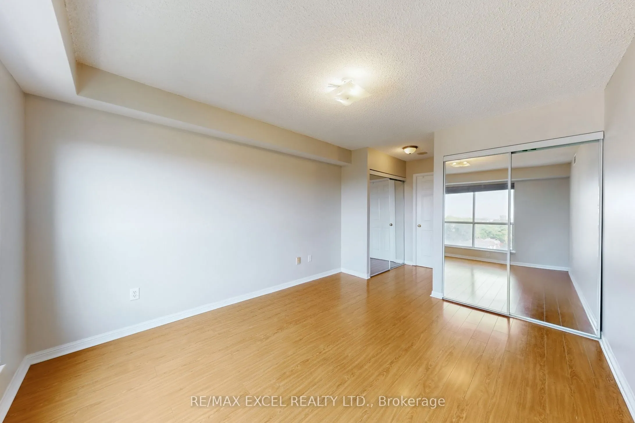 23 Lorraine Drive, #906