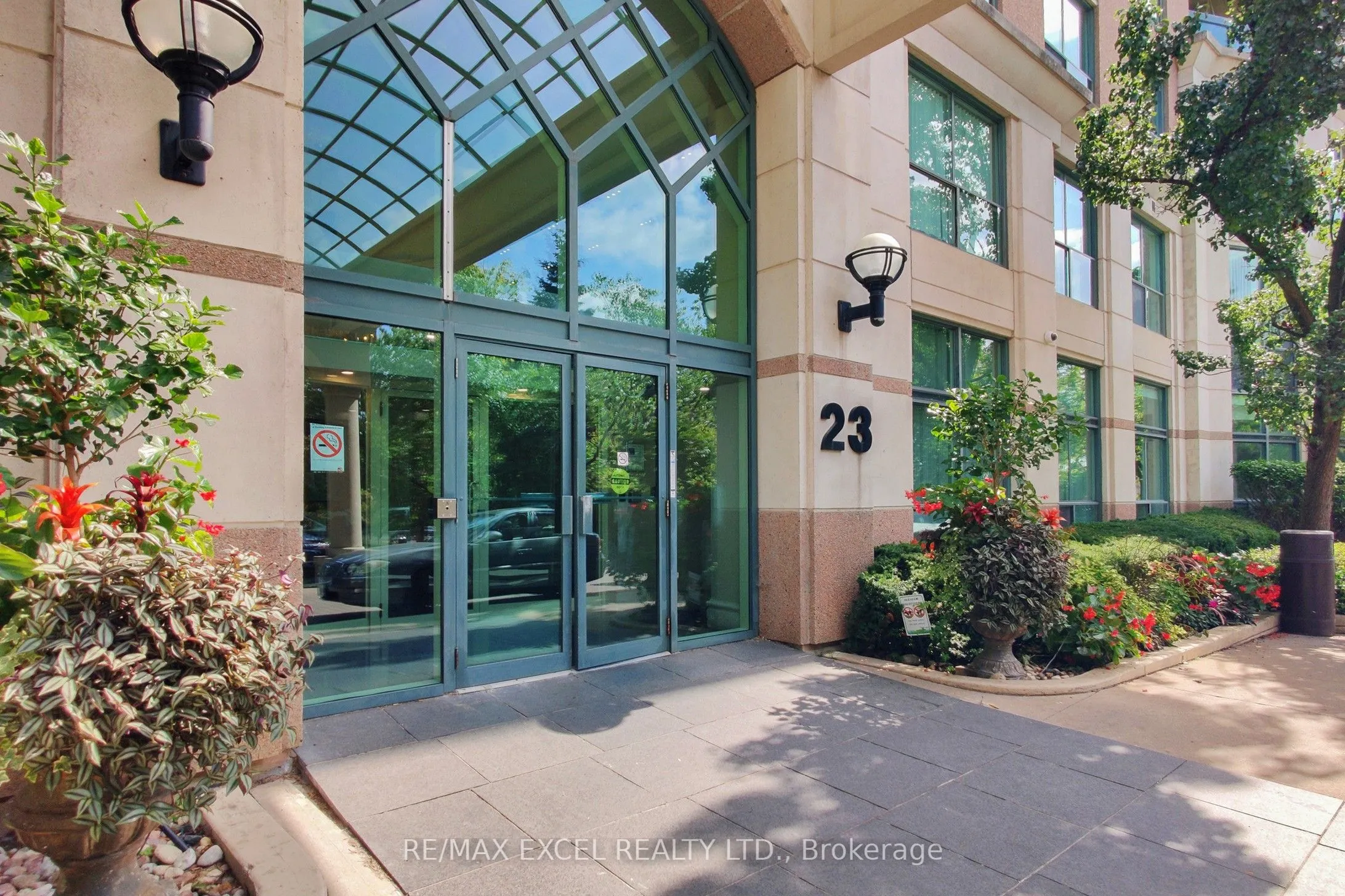 23 Lorraine Drive, #906