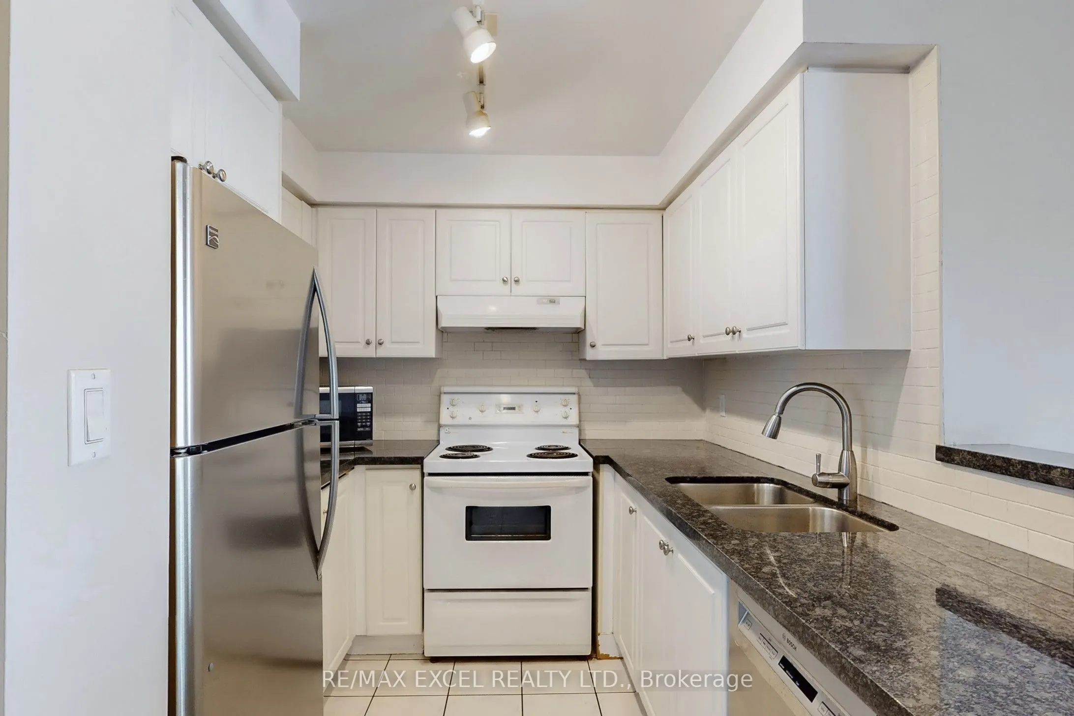 23 Lorraine Drive, #906