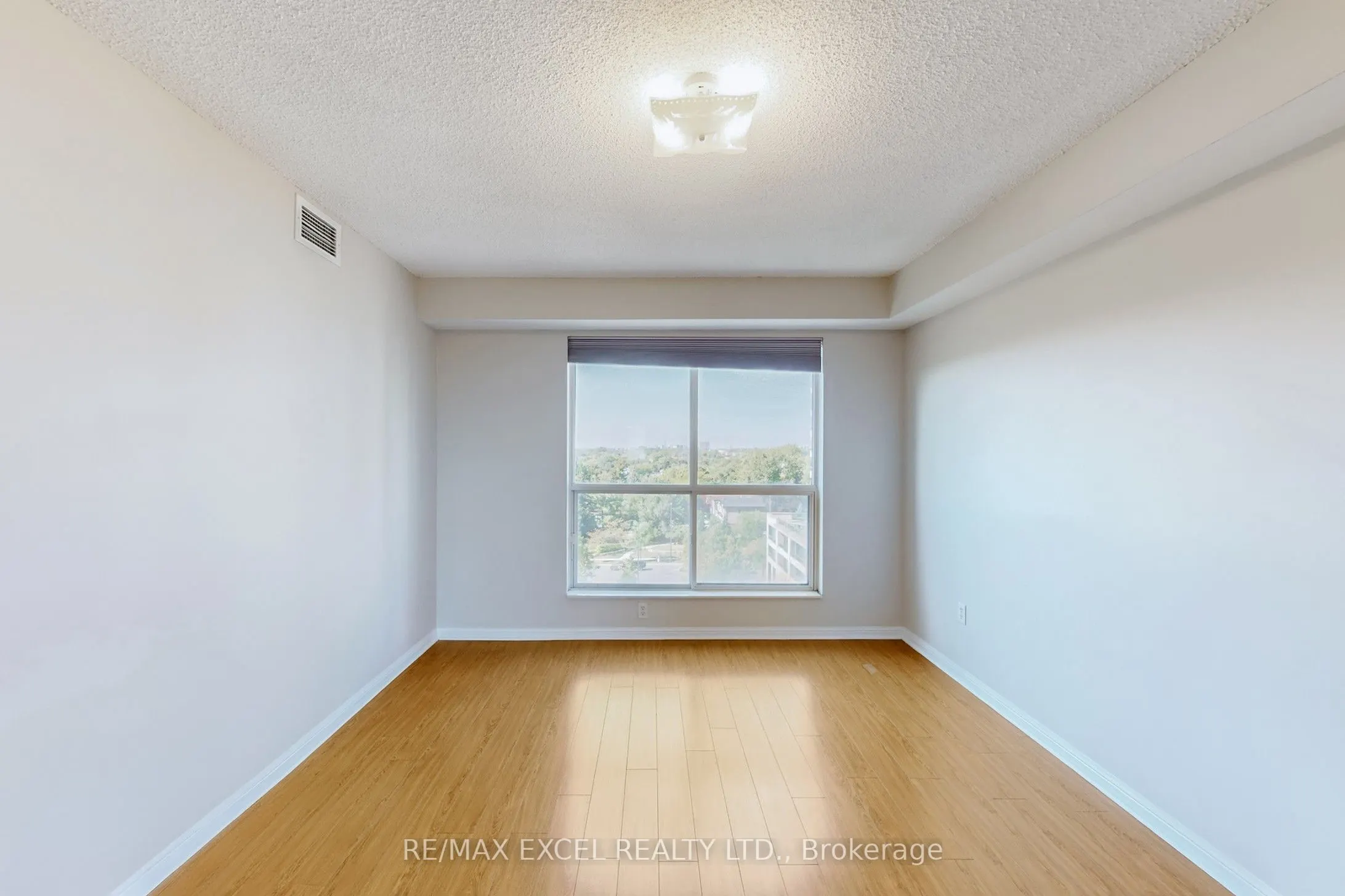 23 Lorraine Drive, #906