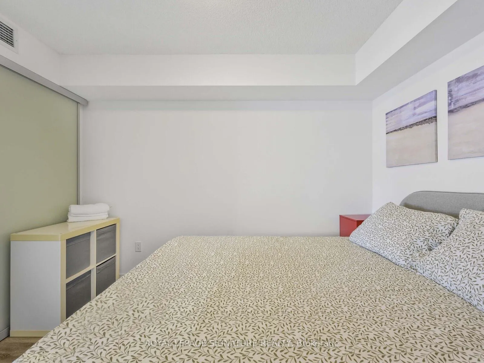89 McGill Street, #1912