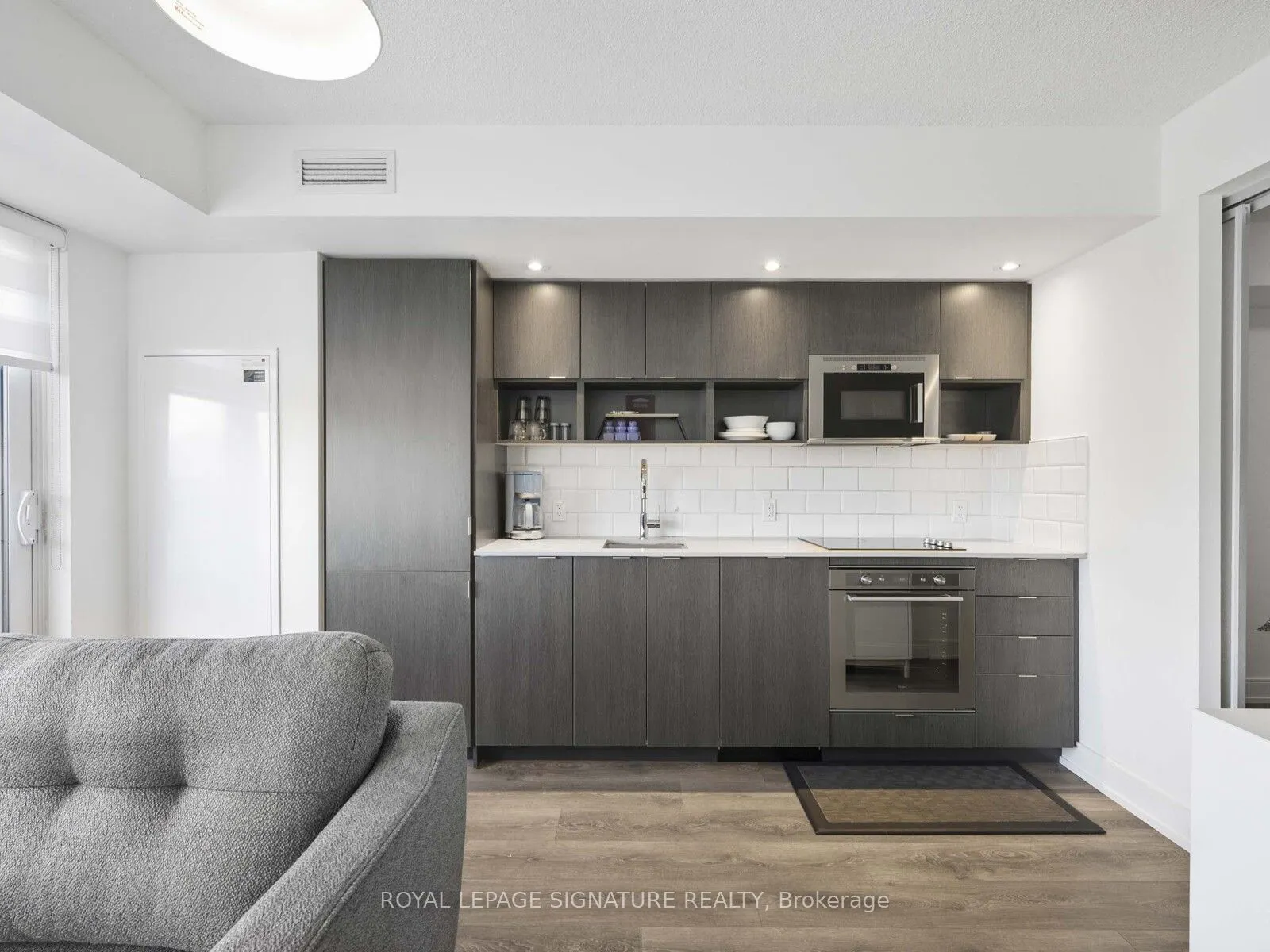 89 McGill Street, #1912